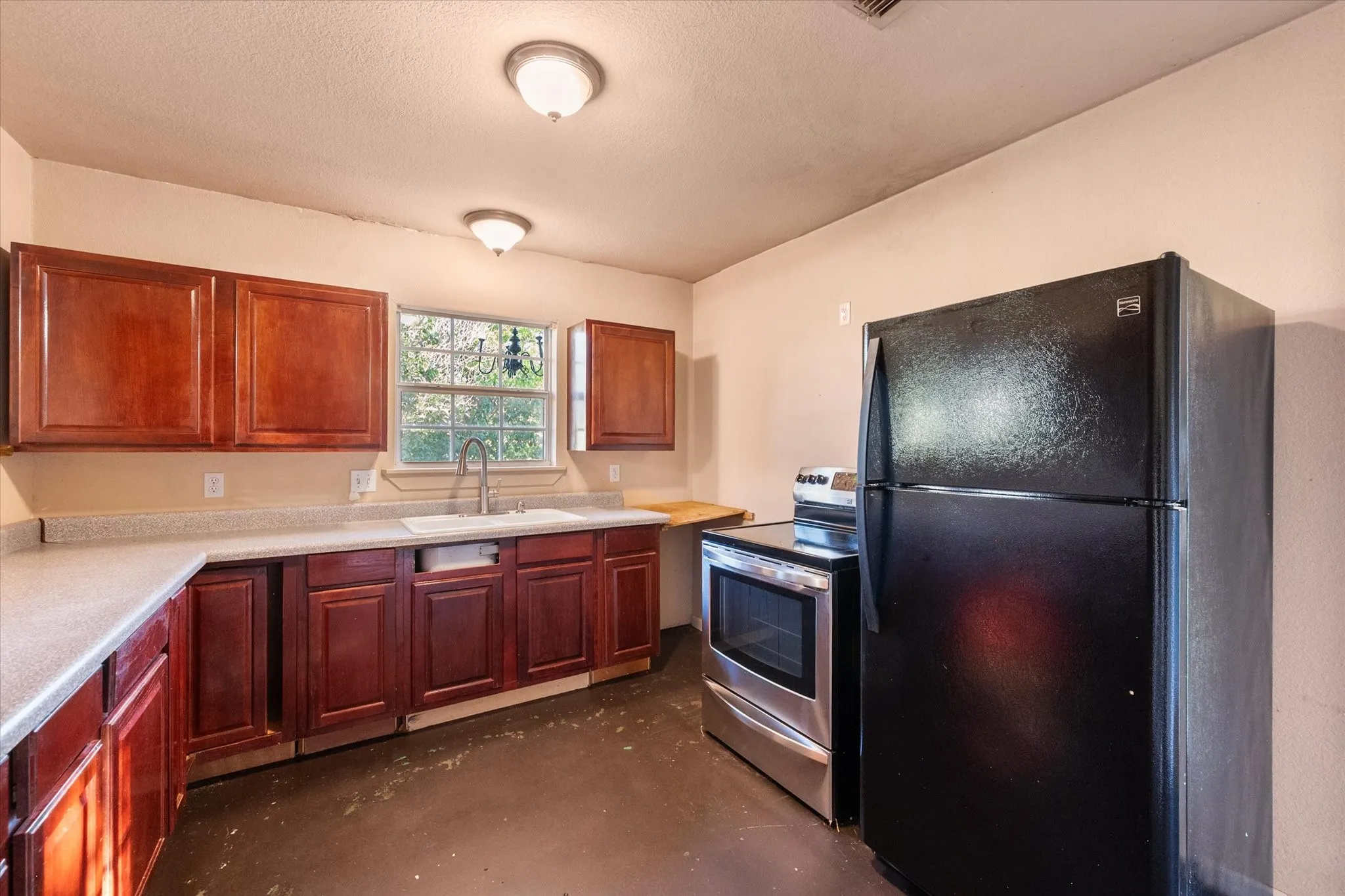 Single Family Residence For Sale in Navarro County , 134 County Road 3048, Corsicana, Texas 75109, 3 Bedroom, 2 Bathroom, Garage spaces, 1,718 Sqft, built in 2004, mls#21262362, Real Estate Agent in Corsicana, Homes For Sale in Navarro county, Homes For Sale in Corsicana, Realtor in Corsicana Texas, Real Estate Brokerage Independent Realty Texas, Luminita Cordes Realtor