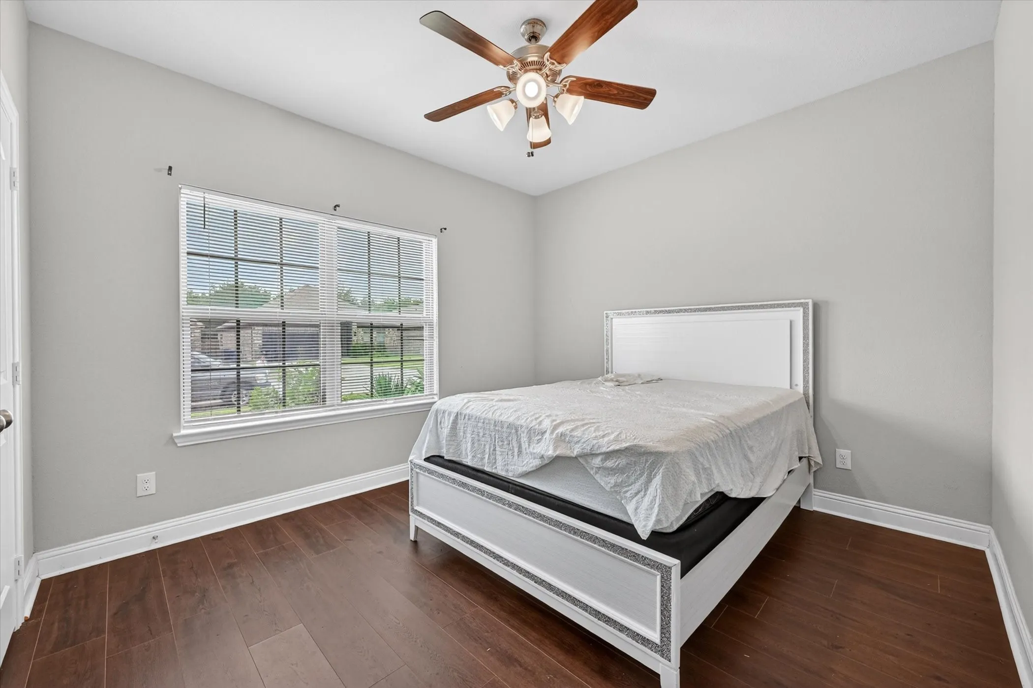 Single Family Residence For Rent in Hunt County , 7815 Cottonwood Drive, Greenville, Texas 75402, 4 Bedrooms, 2 Bathrooms, Garage spaces, 1,718 Sqft, built in 2021, Price $1,900, mls#21255393, Real Estate Agent in Greenville, Homes For Rent in Hunt county, Homes For Rent in Greenville, Realtor in Greenville Texas, Real Estate Brokerage Independent Realty Texas, Luminita Cordes Realtor