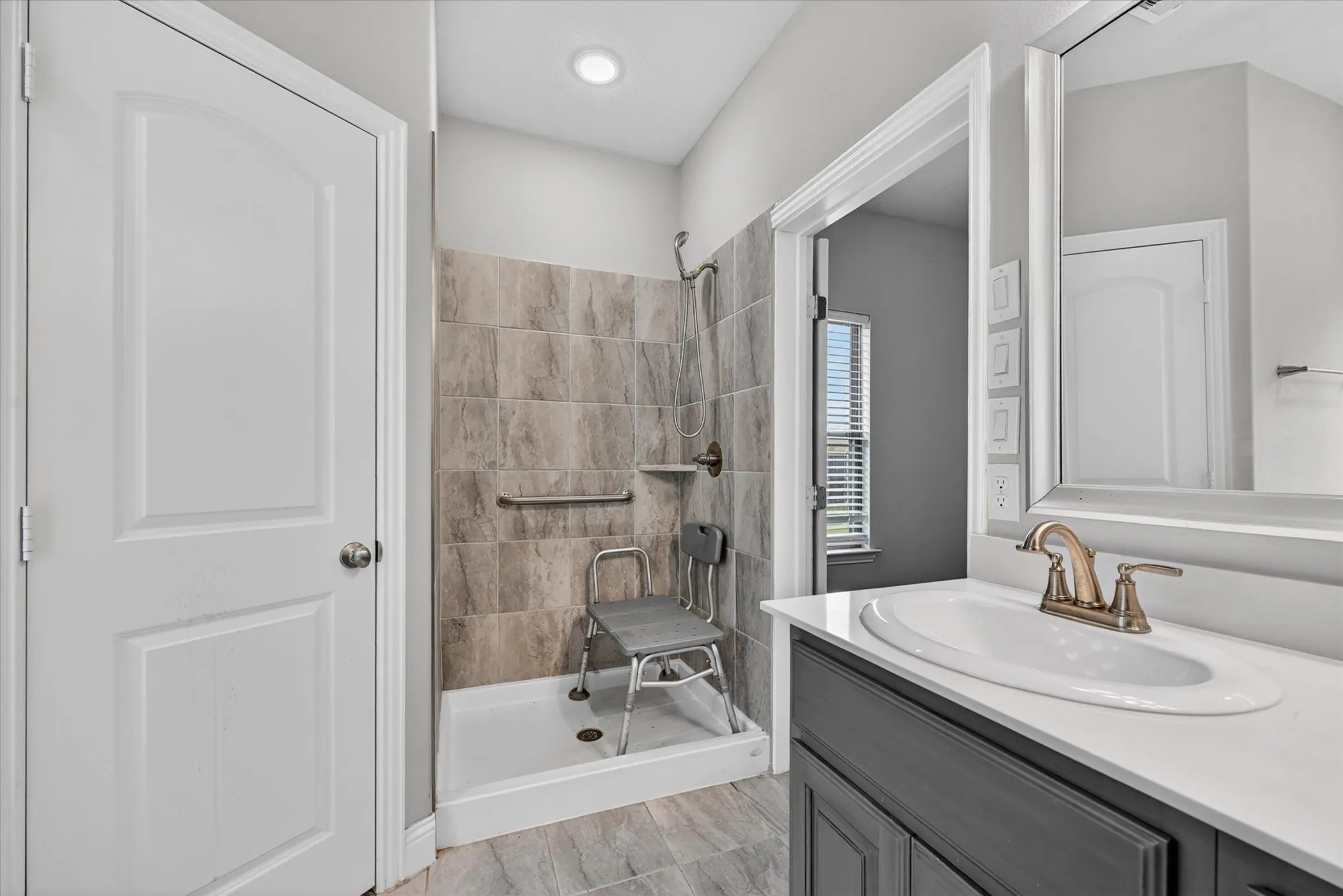 Single Family Residence For Rent in Hunt County , 7815 Cottonwood Drive, Greenville, Texas 75402, 4 Bedrooms, 2 Bathrooms, Garage spaces, 1,718 Sqft, built in 2021, Price $1,900, mls#21255393, Real Estate Agent in Greenville, Homes For Rent in Hunt county, Homes For Rent in Greenville, Realtor in Greenville Texas, Real Estate Brokerage Independent Realty Texas, Luminita Cordes Realtor
