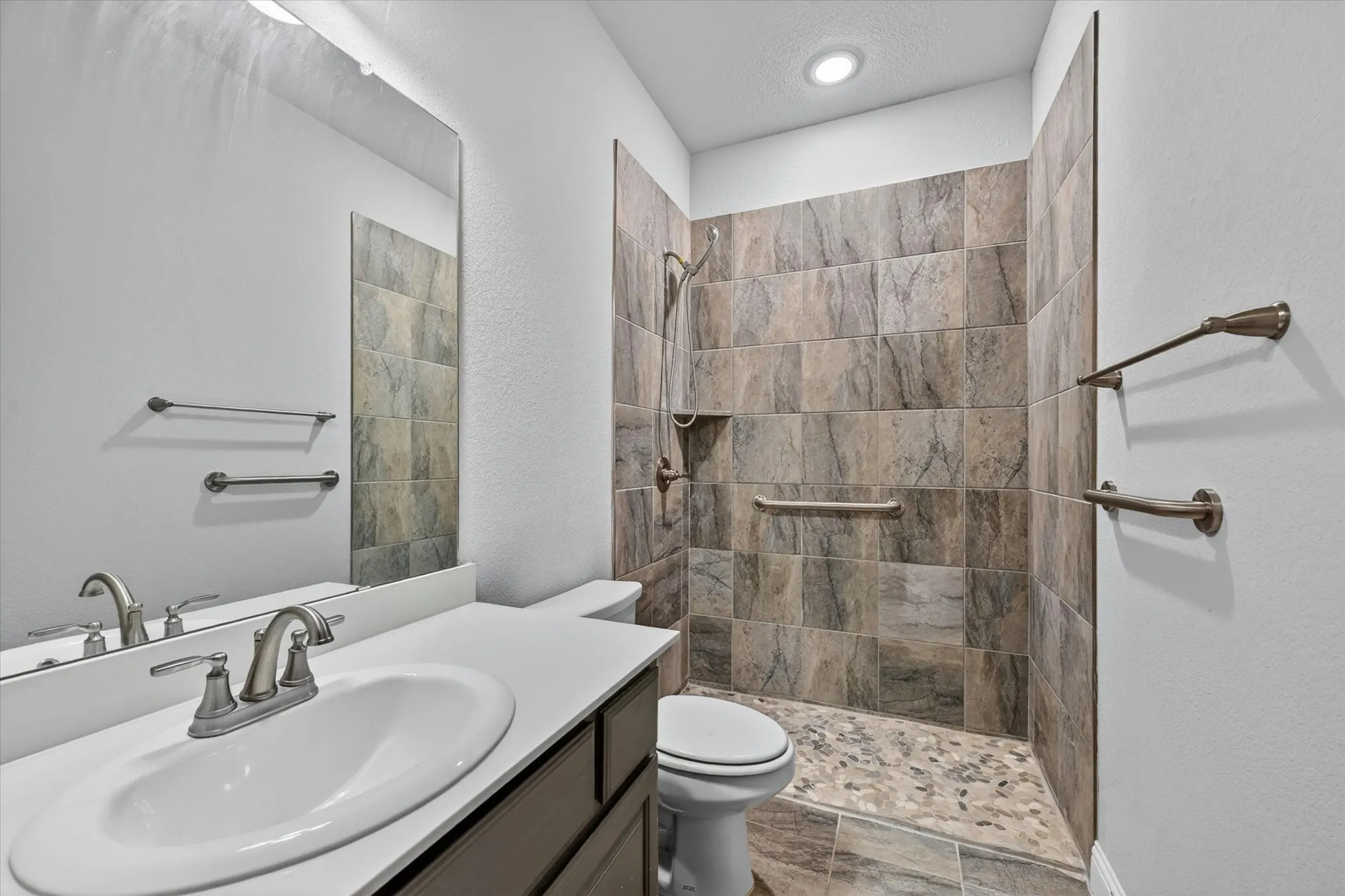 Single Family Residence For Rent in Hunt County , 7815 Cottonwood Drive, Greenville, Texas 75402, 4 Bedrooms, 2 Bathrooms, Garage spaces, 1,718 Sqft, built in 2021, Price $1,900, mls#21255393, Real Estate Agent in Greenville, Homes For Rent in Hunt county, Homes For Rent in Greenville, Realtor in Greenville Texas, Real Estate Brokerage Independent Realty Texas, Luminita Cordes Realtor