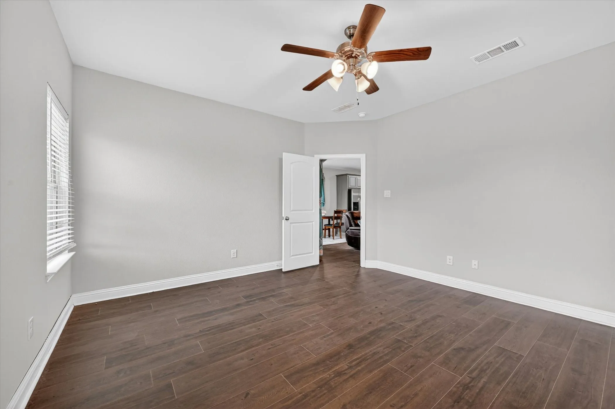 Single Family Residence For Rent in Hunt County , 7815 Cottonwood Drive, Greenville, Texas 75402, 4 Bedrooms, 2 Bathrooms, Garage spaces, 1,718 Sqft, built in 2021, Price $1,900, mls#21255393, Real Estate Agent in Greenville, Homes For Rent in Hunt county, Homes For Rent in Greenville, Realtor in Greenville Texas, Real Estate Brokerage Independent Realty Texas, Luminita Cordes Realtor