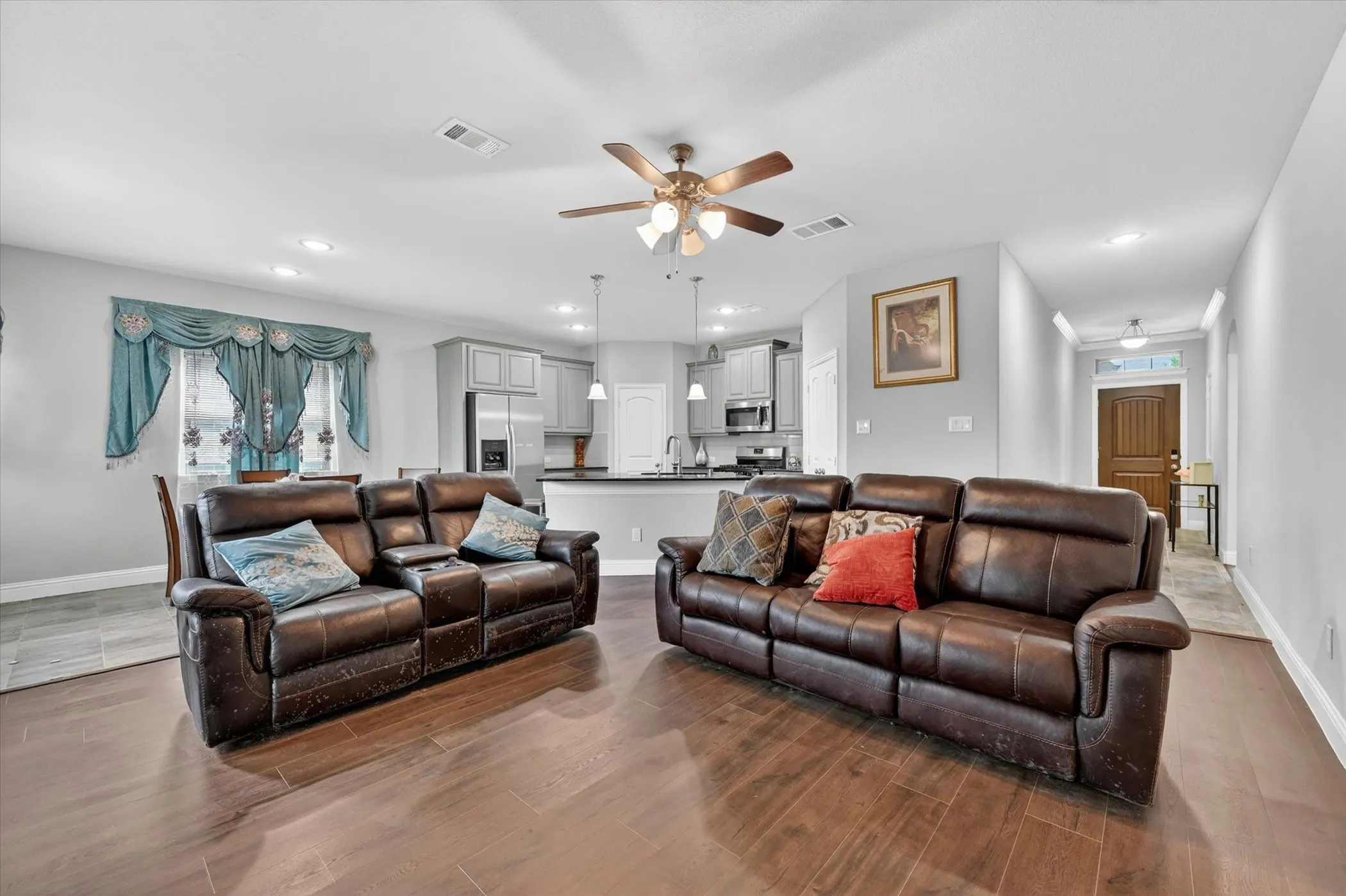 Single Family Residence For Rent in Hunt County , 7815 Cottonwood Drive, Greenville, Texas 75402, 4 Bedrooms, 2 Bathrooms, Garage spaces, 1,718 Sqft, built in 2021, Price $1,900, mls#21255393, Real Estate Agent in Greenville, Homes For Rent in Hunt county, Homes For Rent in Greenville, Realtor in Greenville Texas, Real Estate Brokerage Independent Realty Texas, Luminita Cordes Realtor