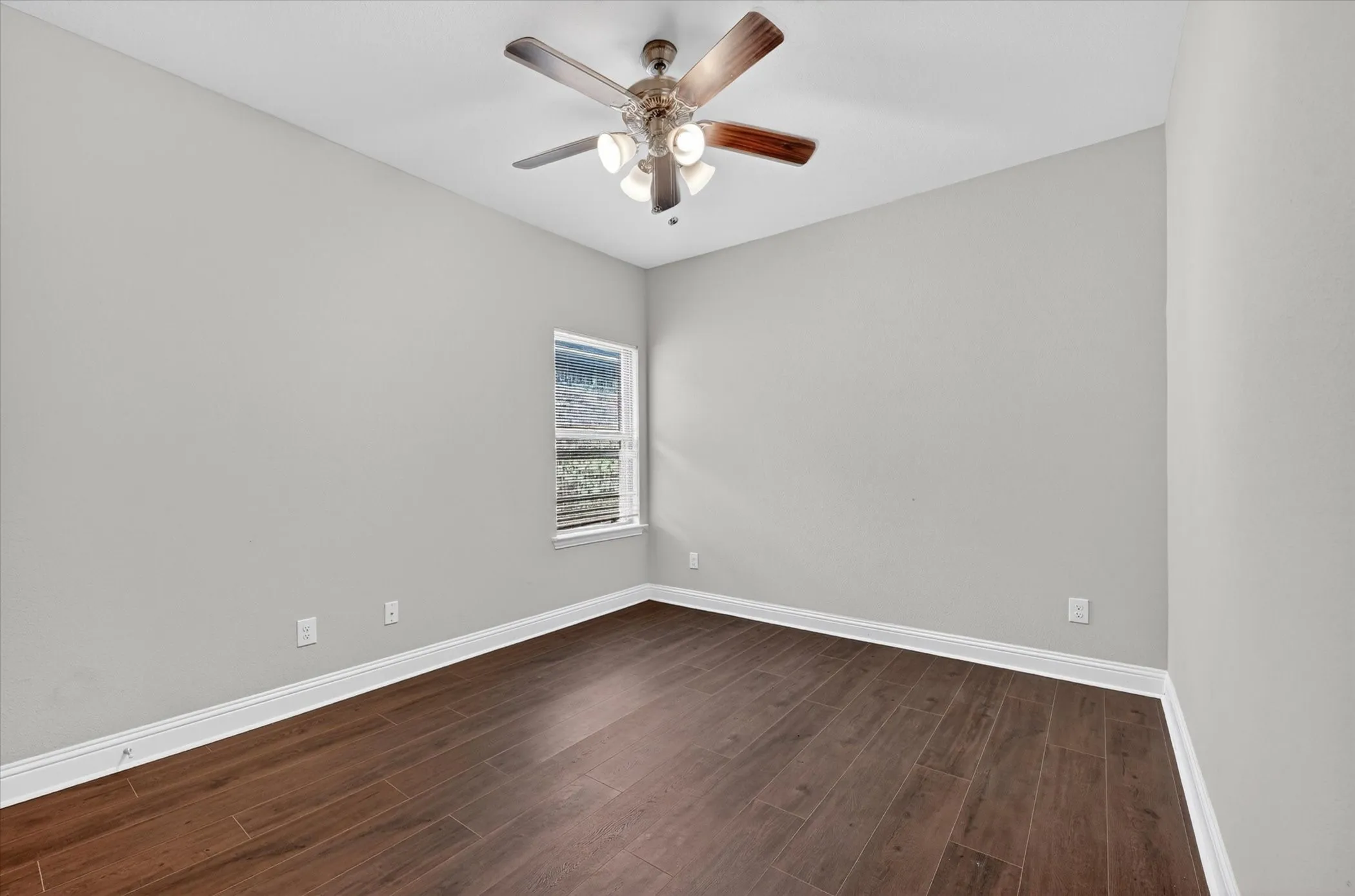 Single Family Residence For Rent in Hunt County , 7815 Cottonwood Drive, Greenville, Texas 75402, 4 Bedrooms, 2 Bathrooms, Garage spaces, 1,718 Sqft, built in 2021, Price $1,900, mls#21255393, Real Estate Agent in Greenville, Homes For Rent in Hunt county, Homes For Rent in Greenville, Realtor in Greenville Texas, Real Estate Brokerage Independent Realty Texas, Luminita Cordes Realtor