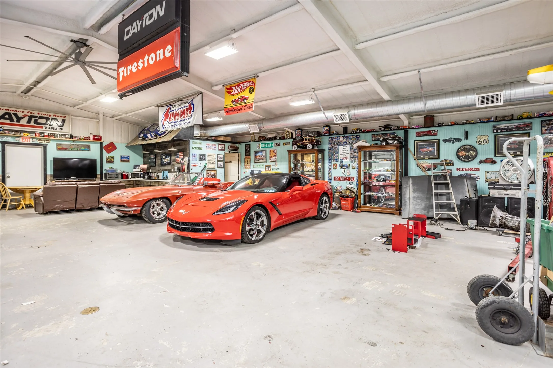 Business For Sale in Grayson County , 59 Shawnee Trail, Whitesboro, Texas 76273, 0, 0, Garage spaces, 9,580 Sqft, built in 2020, Preowned, Price $1,299,000, mls#21254425, Real Estate Agent in Whitesboro, Homes For Sale in Grayson county, Homes For Sale in Whitesboro, Realtor in Whitesboro Texas, Real Estate Brokerage Independent Realty Texas, Luminita Cordes Realtor