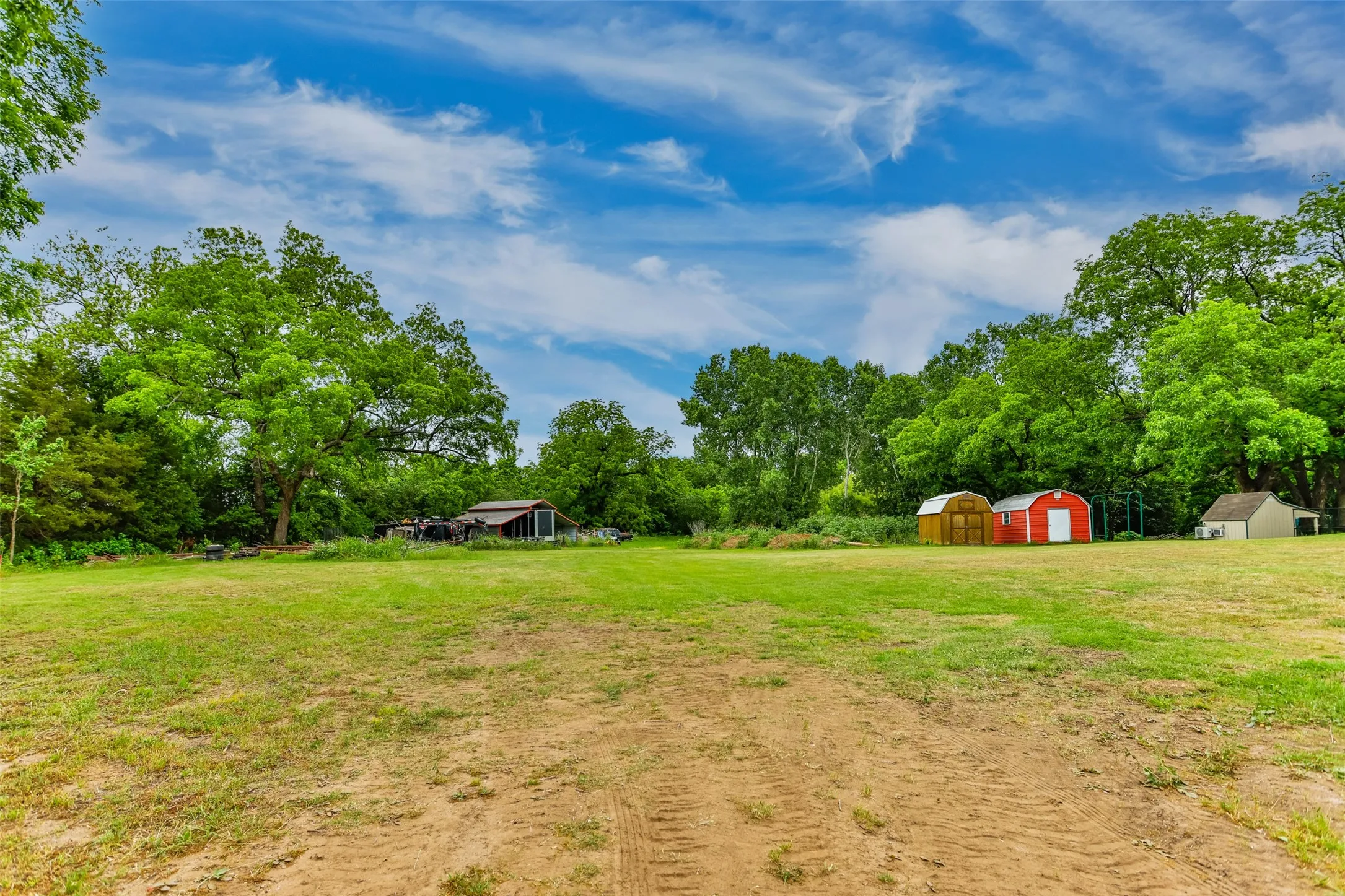 Business For Sale in Grayson County , 59 Shawnee Trail, Whitesboro, Texas 76273, 0, 0, Garage spaces, 9,580 Sqft, built in 2020, Preowned, Price $1,299,000, mls#21254425, Real Estate Agent in Whitesboro, Homes For Sale in Grayson county, Homes For Sale in Whitesboro, Realtor in Whitesboro Texas, Real Estate Brokerage Independent Realty Texas, Luminita Cordes Realtor