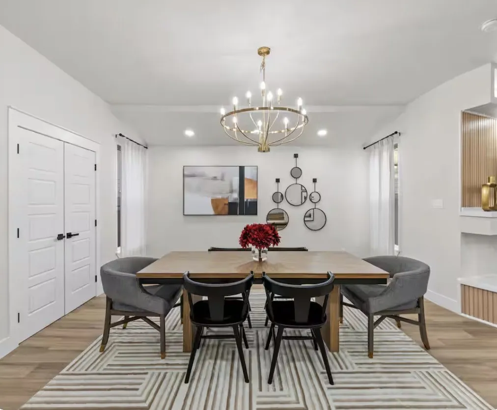 Single Family Residence For Rent in Dallas County , 1143 Kings Highway, Dallas, Texas 75208, 4 Bedroom, 3 Bathroom, 3 Garage spaces, 2,440 Sqft, built in 1913, Preowned, mls#21261187, Real Estate Agent in Dallas, Homes For Rent in Dallas county, Homes For Rent in Dallas, Realtor in Dallas Texas, Real Estate Brokerage Independent Realty Texas, Luminita Cordes Realtor