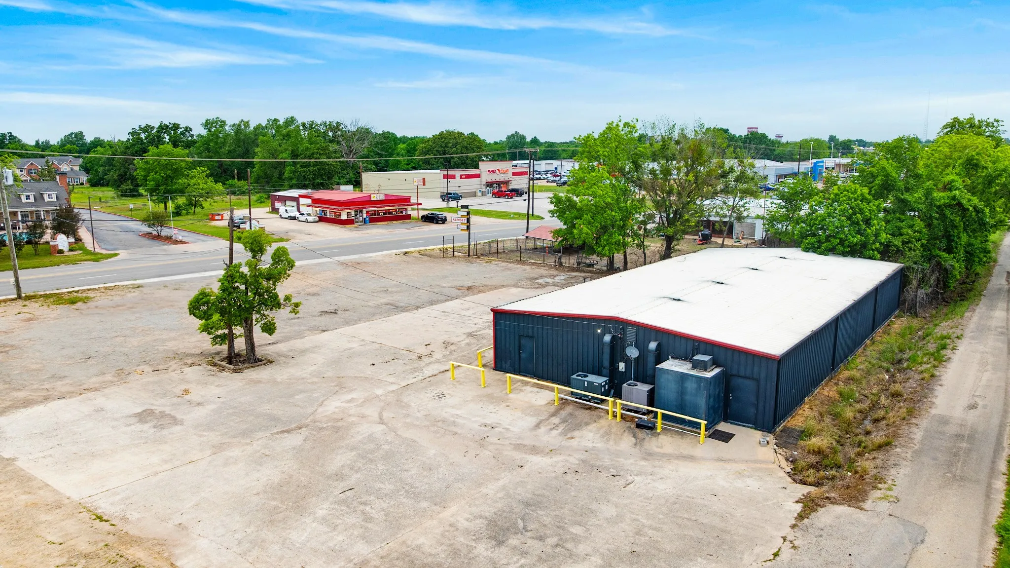 Business For Sale in Lamar County , 1734 N Main Street, Paris, Texas 75460, 0, 0, Garage spaces, 0 Sqft, built in 1997, Preowned, Price $700,000, mls#21260960, Real Estate Agent in Paris, Homes For Sale in Lamar county, Homes For Sale in Paris, Realtor in Paris Texas, Real Estate Brokerage Independent Realty Texas, Luminita Cordes Realtor