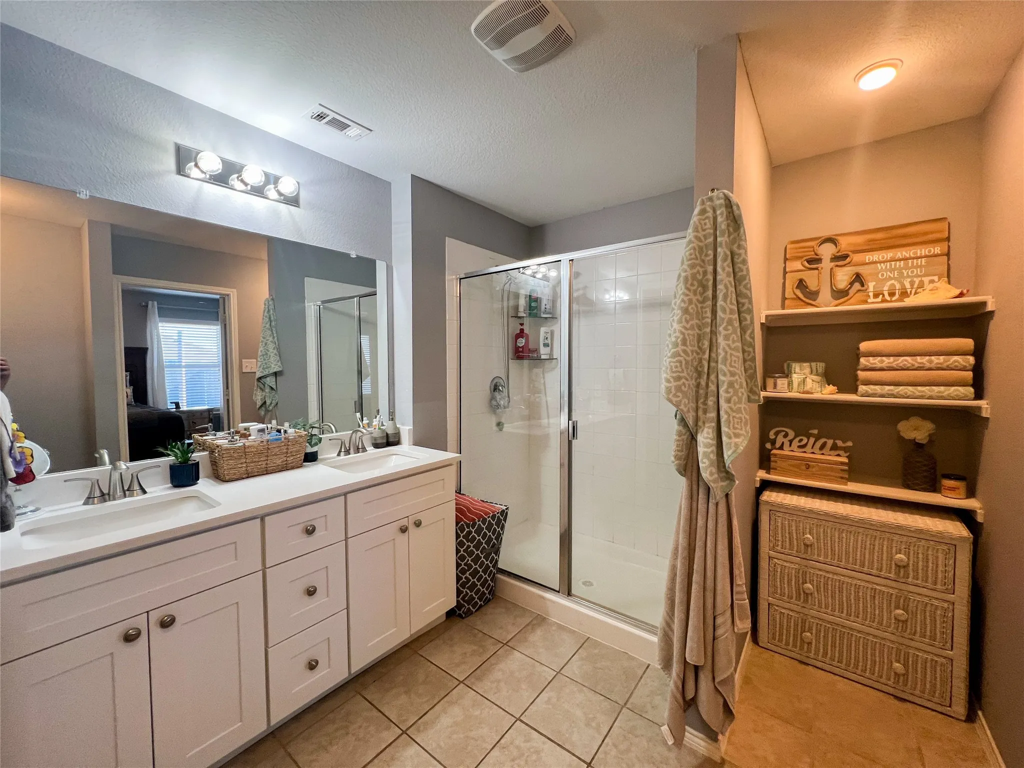 Single Family Residence For Rent in Rockwall County , 2313 Carrier Drive, Fate, Texas 75189, 4 Bedroom, 2 Bathroom, 2 Garage spaces, 1,561 Sqft, built in 2017, Preowned, mls#21262629, Real Estate Agent in Fate, Homes For Rent in Rockwall county, Homes For Rent in Fate, Realtor in Fate Texas, Real Estate Brokerage Independent Realty Texas, Luminita Cordes Realtor