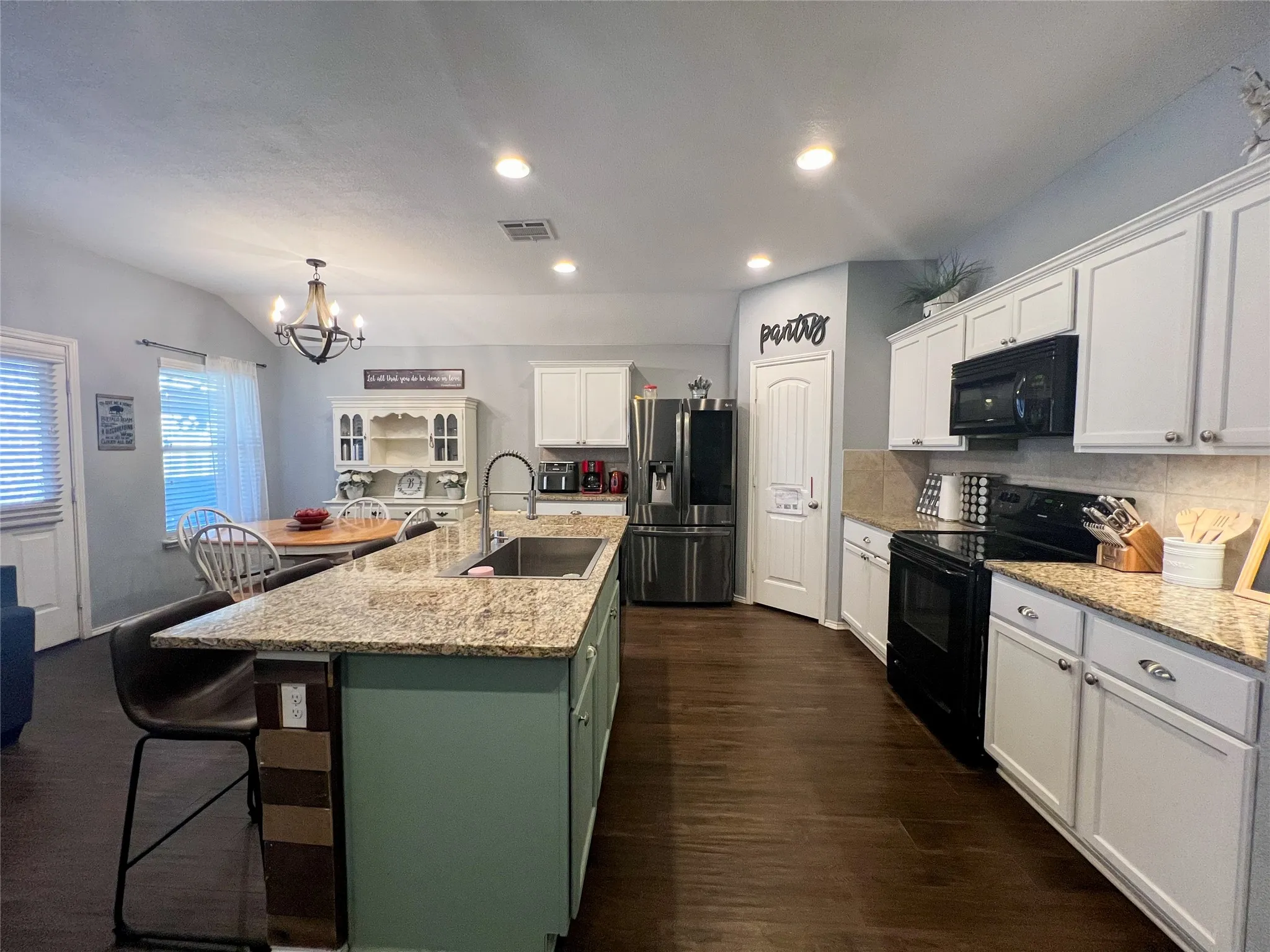 Single Family Residence For Rent in Rockwall County , 2313 Carrier Drive, Fate, Texas 75189, 4 Bedroom, 2 Bathroom, 2 Garage spaces, 1,561 Sqft, built in 2017, Preowned, mls#21262629, Real Estate Agent in Fate, Homes For Rent in Rockwall county, Homes For Rent in Fate, Realtor in Fate Texas, Real Estate Brokerage Independent Realty Texas, Luminita Cordes Realtor