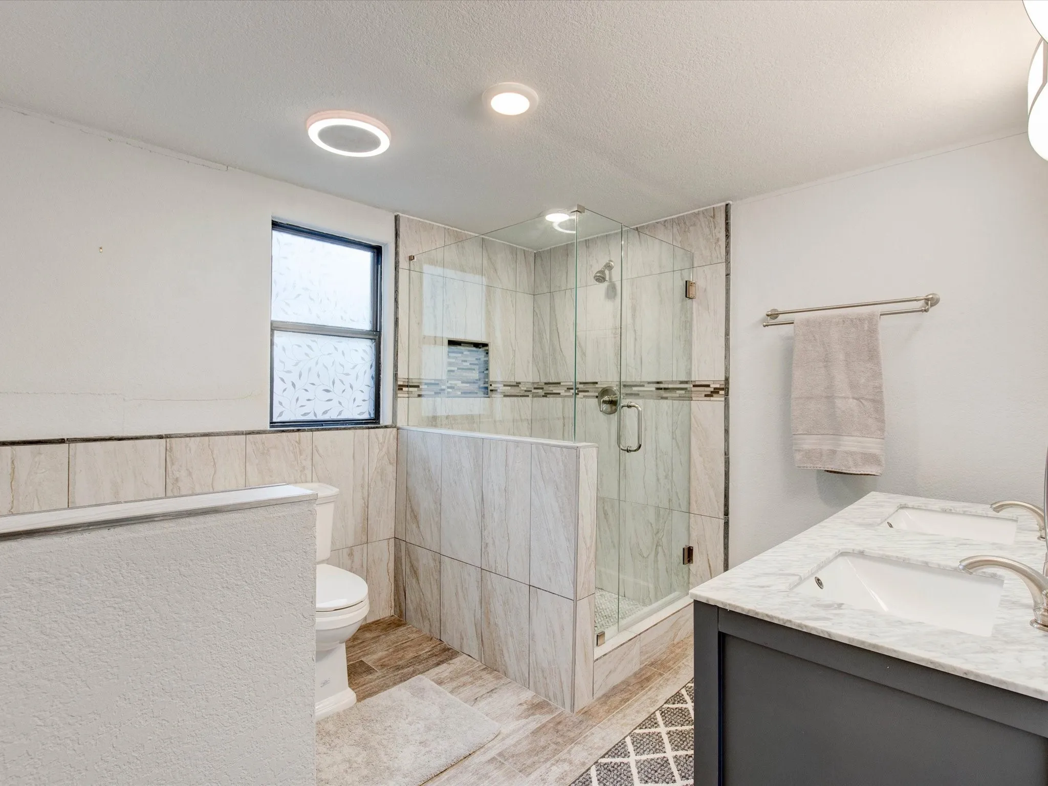 Single Family Residence For Rent in Tarrant County , 2801 W Biddison Street, Fort Worth, Texas 76109, 5 Bedroom, 2 Bathroom, Garage spaces, 2,030 Sqft, built in 1947, Preowned, mls#21259945, Real Estate Agent in Fort Worth, Homes For Rent in Tarrant county, Homes For Rent in Fort Worth, Realtor in Fort Worth Texas, Real Estate Brokerage Independent Realty Texas, Luminita Cordes Realtor