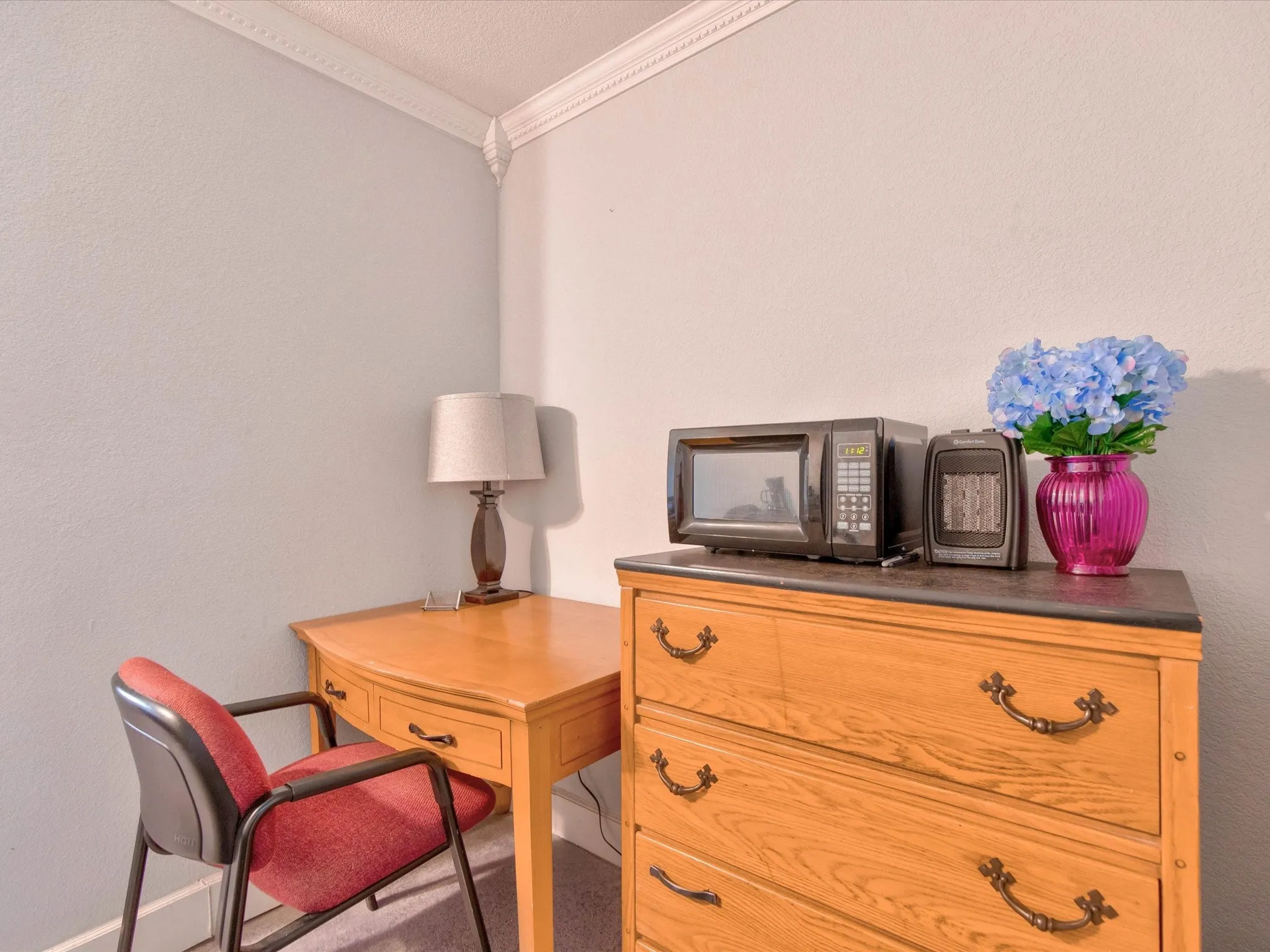 Single Family Residence For Rent in Tarrant County , 2801 W Biddison Street, Fort Worth, Texas 76109, 5 Bedroom, 2 Bathroom, Garage spaces, 2,030 Sqft, built in 1947, Preowned, mls#21259945, Real Estate Agent in Fort Worth, Homes For Rent in Tarrant county, Homes For Rent in Fort Worth, Realtor in Fort Worth Texas, Real Estate Brokerage Independent Realty Texas, Luminita Cordes Realtor