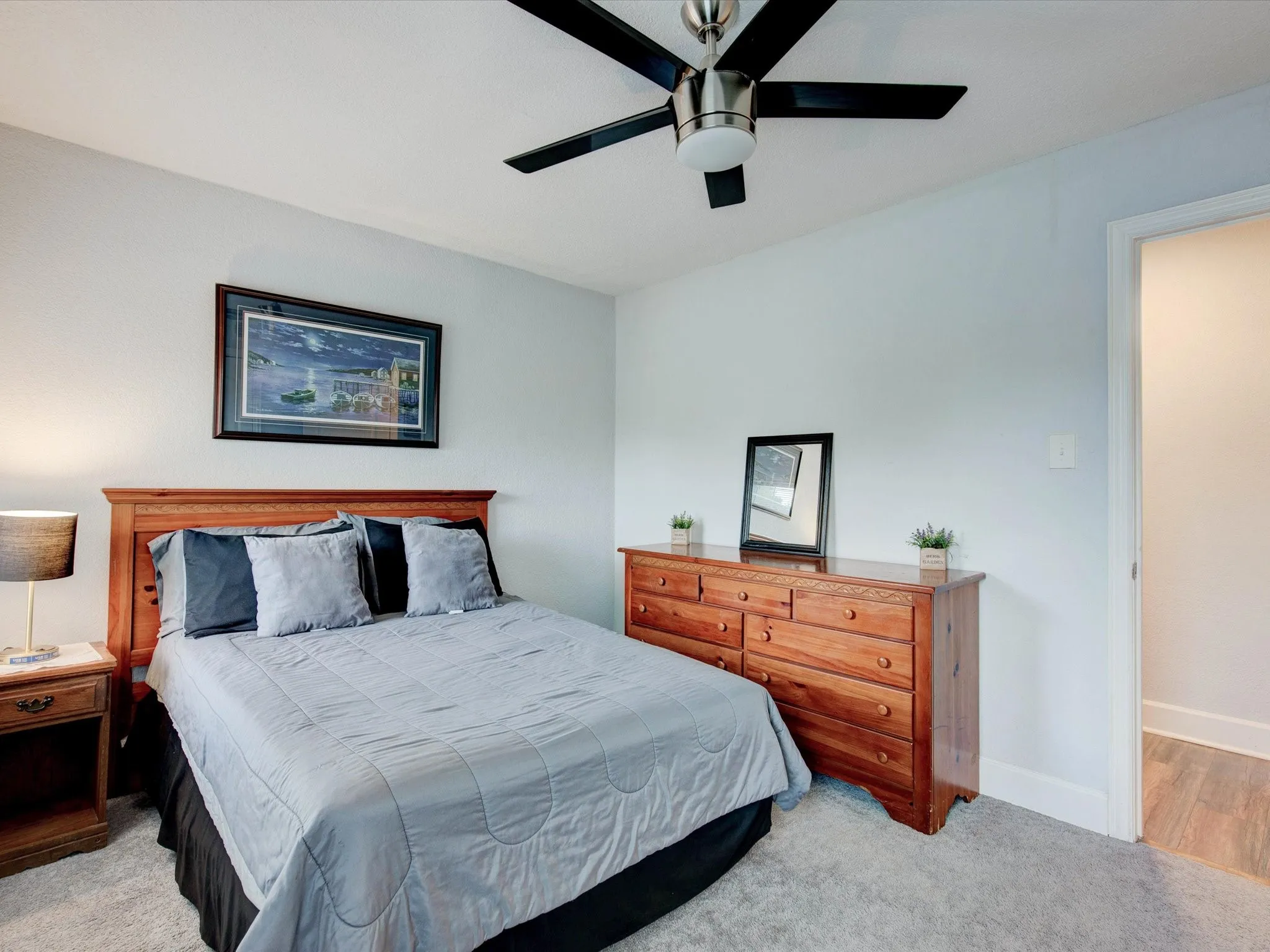 Single Family Residence For Rent in Tarrant County , 2801 W Biddison Street, Fort Worth, Texas 76109, 5 Bedroom, 2 Bathroom, Garage spaces, 2,030 Sqft, built in 1947, Preowned, mls#21259945, Real Estate Agent in Fort Worth, Homes For Rent in Tarrant county, Homes For Rent in Fort Worth, Realtor in Fort Worth Texas, Real Estate Brokerage Independent Realty Texas, Luminita Cordes Realtor