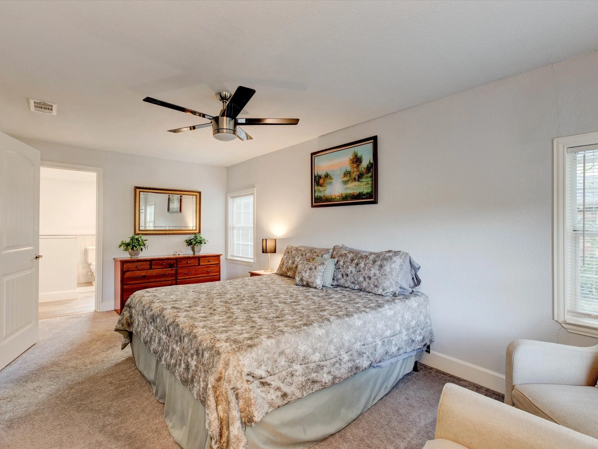 Single Family Residence For Rent in Tarrant County , 2801 W Biddison Street, Fort Worth, Texas 76109, 5 Bedroom, 2 Bathroom, Garage spaces, 2,030 Sqft, built in 1947, Preowned, mls#21259945, Real Estate Agent in Fort Worth, Homes For Rent in Tarrant county, Homes For Rent in Fort Worth, Realtor in Fort Worth Texas, Real Estate Brokerage Independent Realty Texas, Luminita Cordes Realtor