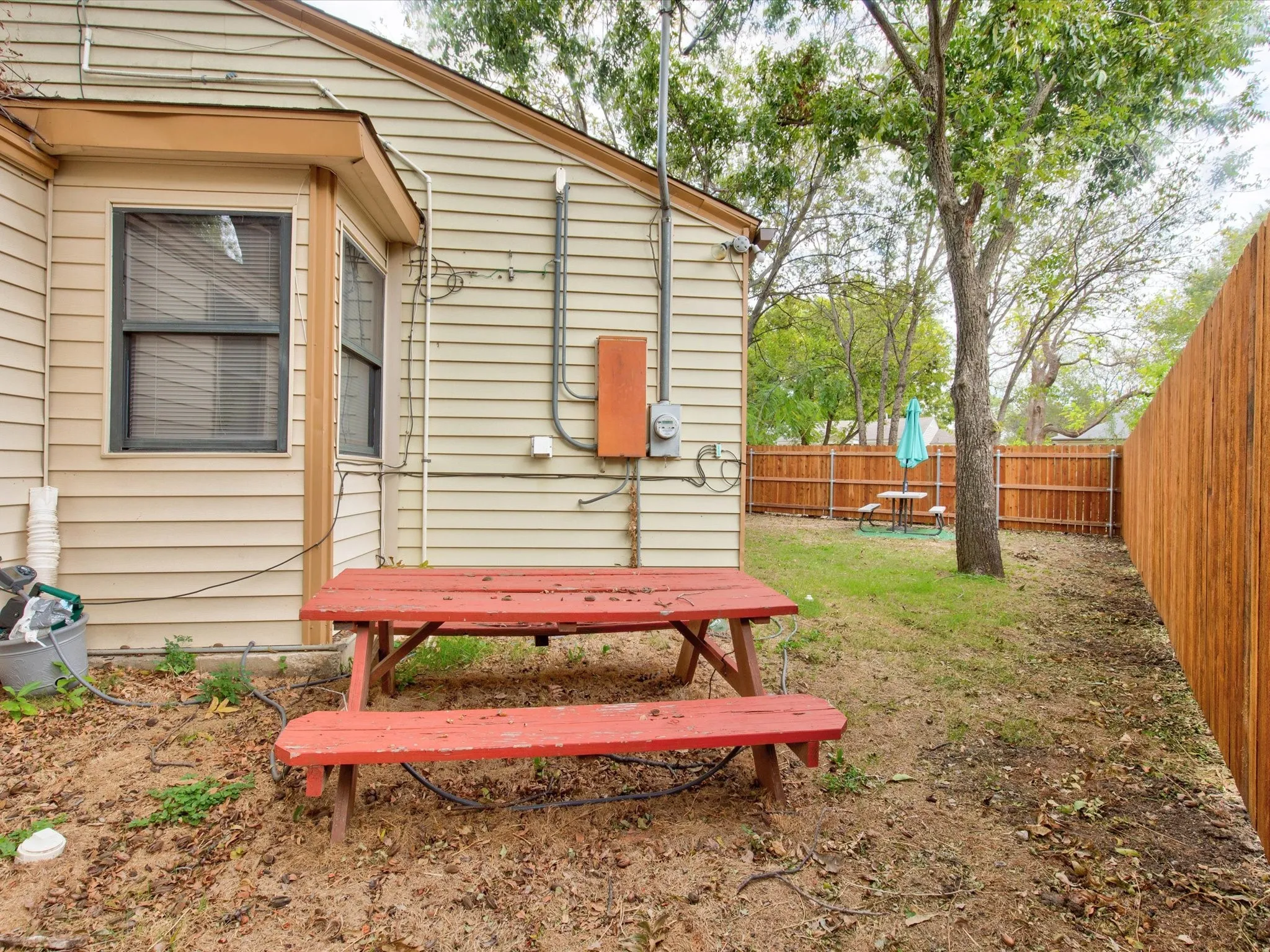 Single Family Residence For Rent in Tarrant County , 2801 W Biddison Street, Fort Worth, Texas 76109, 5 Bedroom, 2 Bathroom, Garage spaces, 2,030 Sqft, built in 1947, Preowned, mls#21259945, Real Estate Agent in Fort Worth, Homes For Rent in Tarrant county, Homes For Rent in Fort Worth, Realtor in Fort Worth Texas, Real Estate Brokerage Independent Realty Texas, Luminita Cordes Realtor