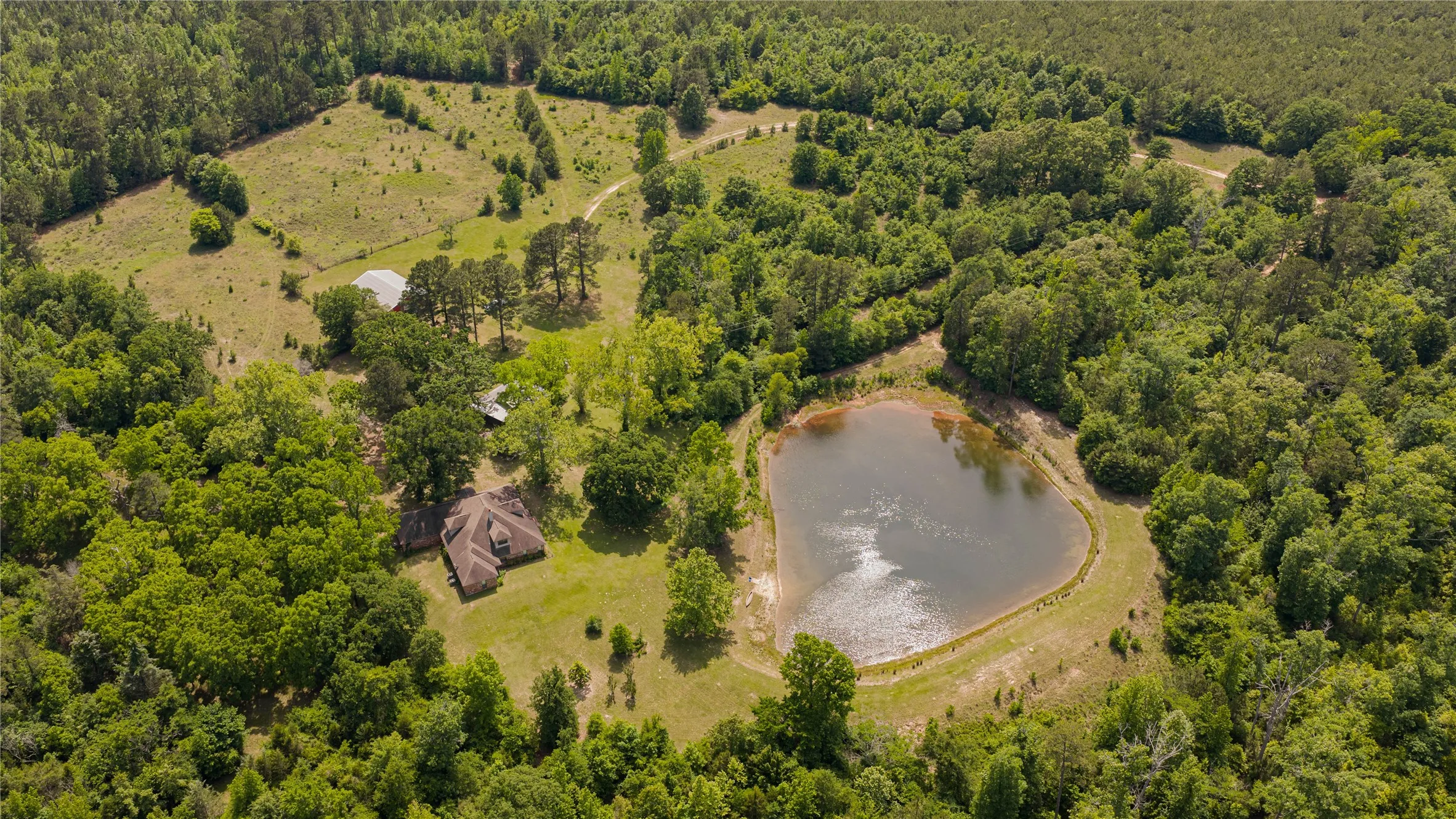 Single Family Residence For Sale in Cass County , 1655 County Road 1627, Linden, Texas 75563, 4 Bedroom, 4 Bathroom, 2 Garage spaces, 4,898 Sqft, built in 2006, mls#21262675, Real Estate Agent in Linden, Homes For Sale in Cass county, Homes For Sale in Linden, Realtor in Linden Texas, Real Estate Brokerage Independent Realty Texas, Luminita Cordes Realtor