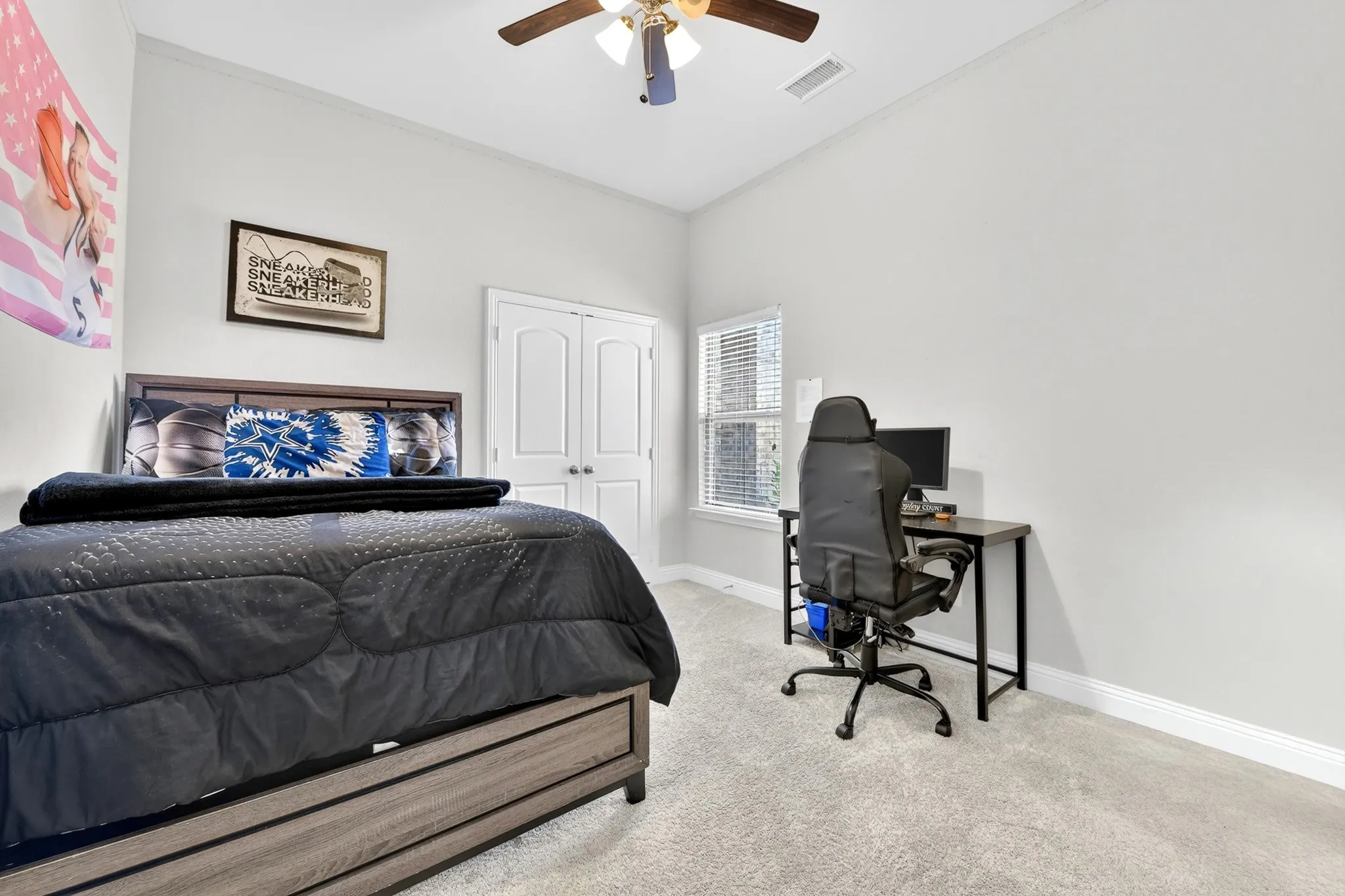 Neutral tone walls and carpeting