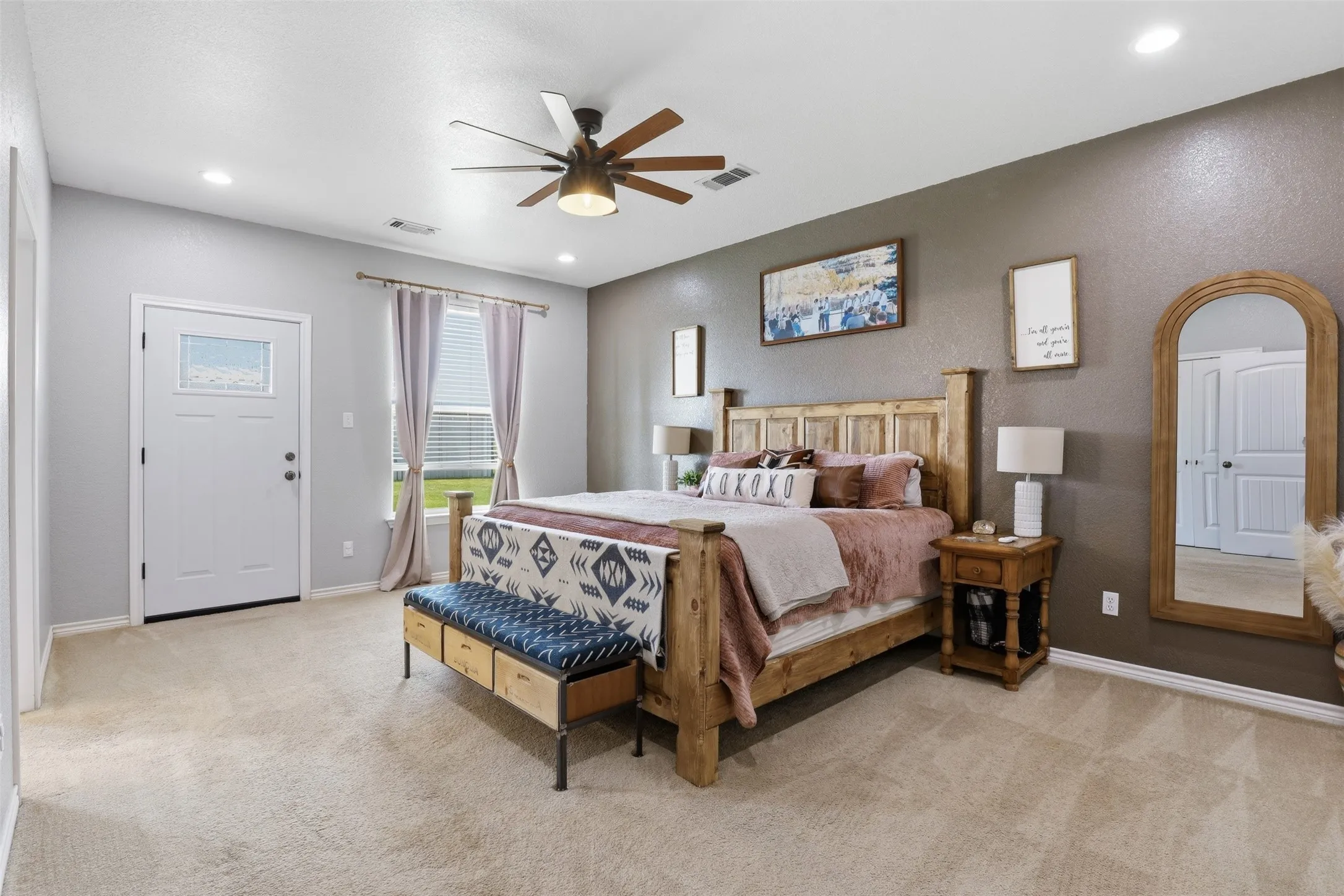 Single Family Residence For Sale in Parker County , 3517 Ethan Court, Weatherford, Texas 76088, 3 Bedroom, 2 Bathroom, 2 Garage spaces, 2,242 Sqft, built in 2006, mls#21262672, Real Estate Agent in Weatherford, Homes For Sale in Parker county, Homes For Sale in Weatherford, Realtor in Weatherford Texas, Real Estate Brokerage Independent Realty Texas, Luminita Cordes Realtor