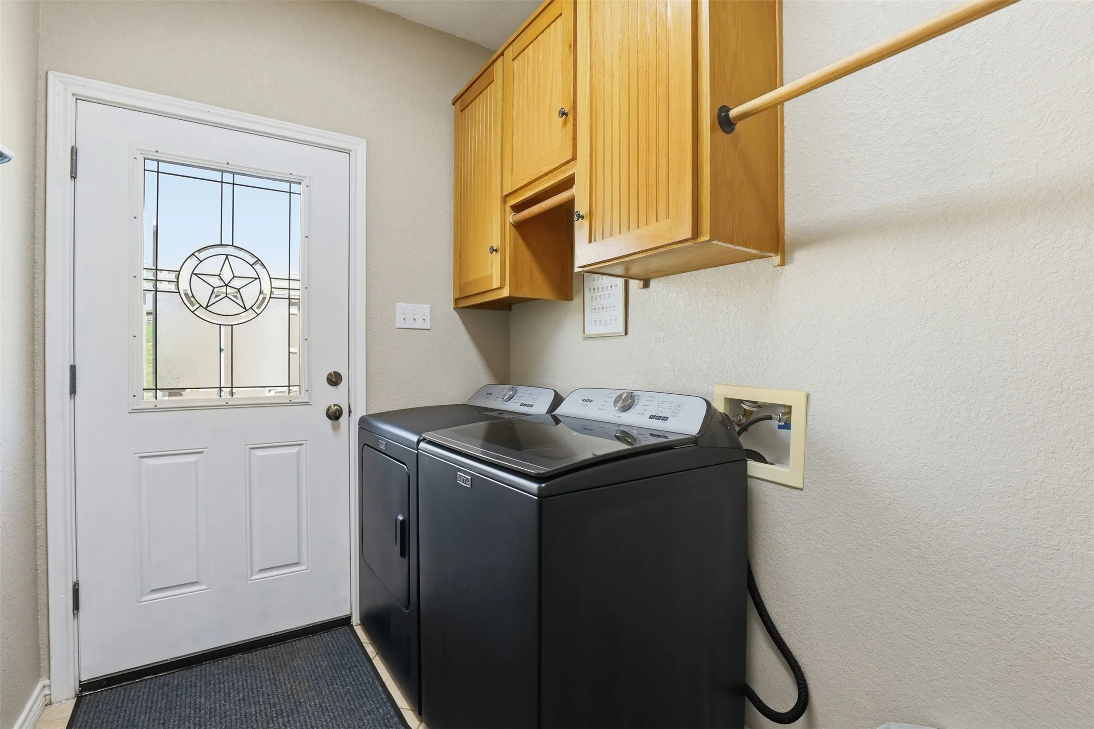 Single Family Residence For Sale in Parker County , 3517 Ethan Court, Weatherford, Texas 76088, 3 Bedroom, 2 Bathroom, 2 Garage spaces, 2,242 Sqft, built in 2006, mls#21262672, Real Estate Agent in Weatherford, Homes For Sale in Parker county, Homes For Sale in Weatherford, Realtor in Weatherford Texas, Real Estate Brokerage Independent Realty Texas, Luminita Cordes Realtor