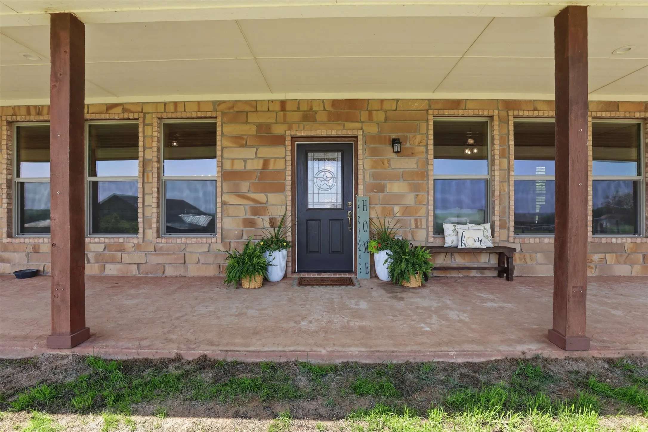 Single Family Residence For Sale in Parker County , 3517 Ethan Court, Weatherford, Texas 76088, 3 Bedroom, 2 Bathroom, 2 Garage spaces, 2,242 Sqft, built in 2006, mls#21262672, Real Estate Agent in Weatherford, Homes For Sale in Parker county, Homes For Sale in Weatherford, Realtor in Weatherford Texas, Real Estate Brokerage Independent Realty Texas, Luminita Cordes Realtor
