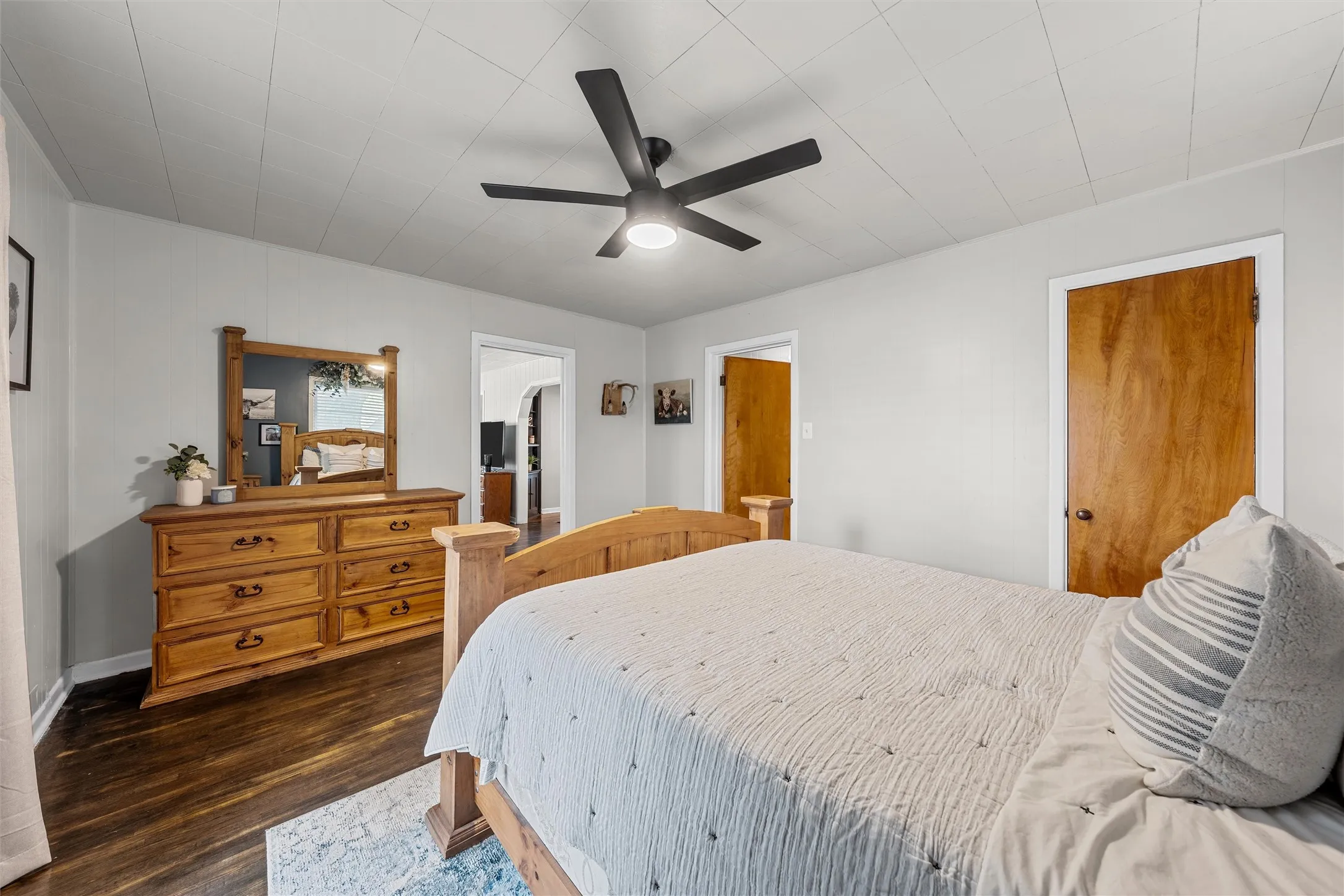 Single Family Residence For Sale in Mc Lennan County , 809 E Limestone Avenue, Mart, Texas 76664, 2 Bedroom, 1 Bathroom, Garage spaces, 1,704 Sqft, built in 1965, mls#21261313, Real Estate Agent in Mart, Homes For Sale in Mc Lennan county, Homes For Sale in Mart, Realtor in Mart Texas, Real Estate Brokerage Independent Realty Texas, Luminita Cordes Realtor