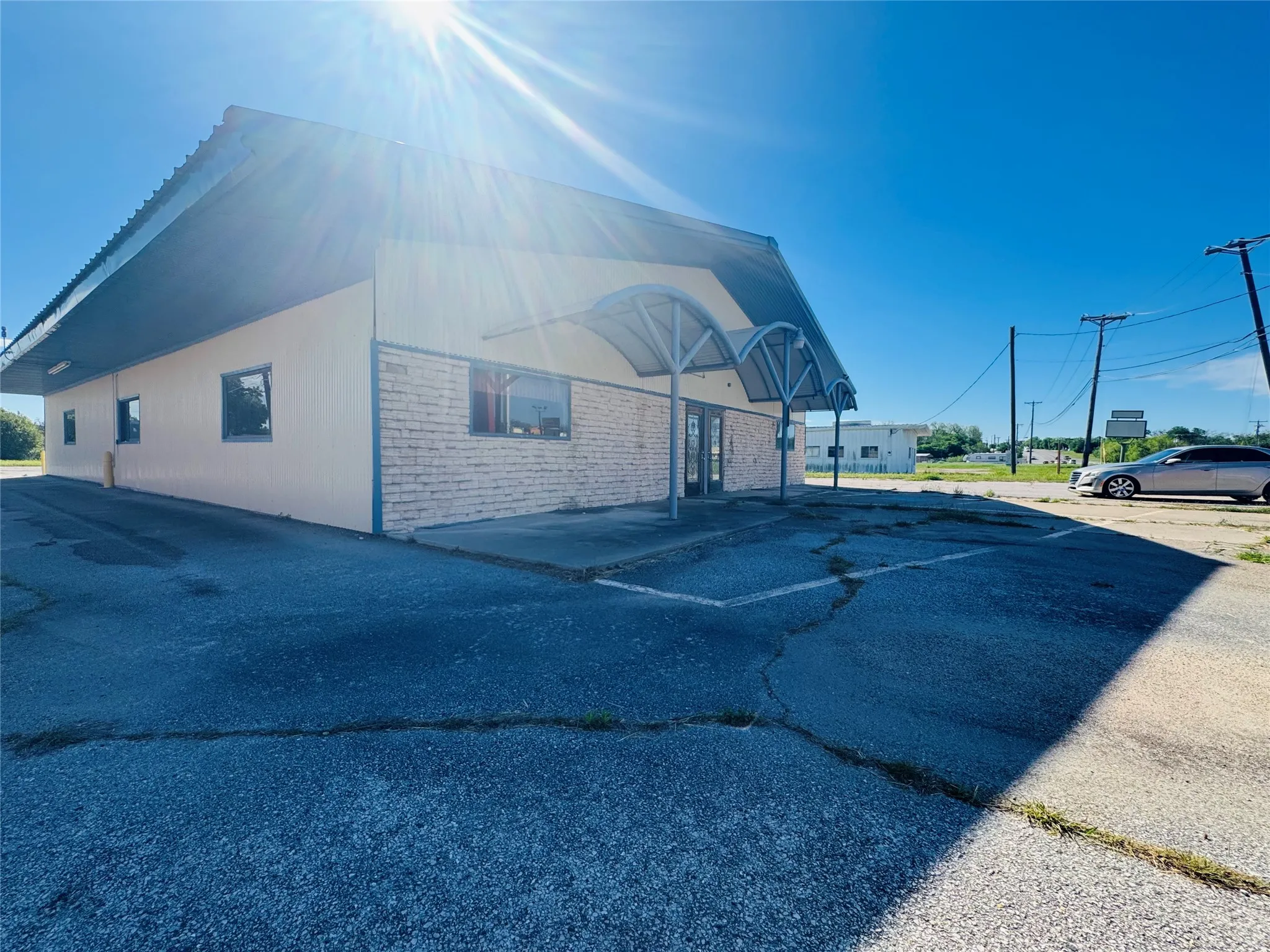 Office For Rent in Mc Lennan County , 407 N Robinson Drive, Robinson, Texas 76706, 0, 0, Garage spaces, 0 Sqft, built in 1978, Price $4,900, mls#21262713, Real Estate Agent in Robinson, Homes For Rent in Mc Lennan county, Homes For Rent in Robinson, Realtor in Robinson Texas, Real Estate Brokerage Independent Realty Texas, Luminita Cordes Realtor