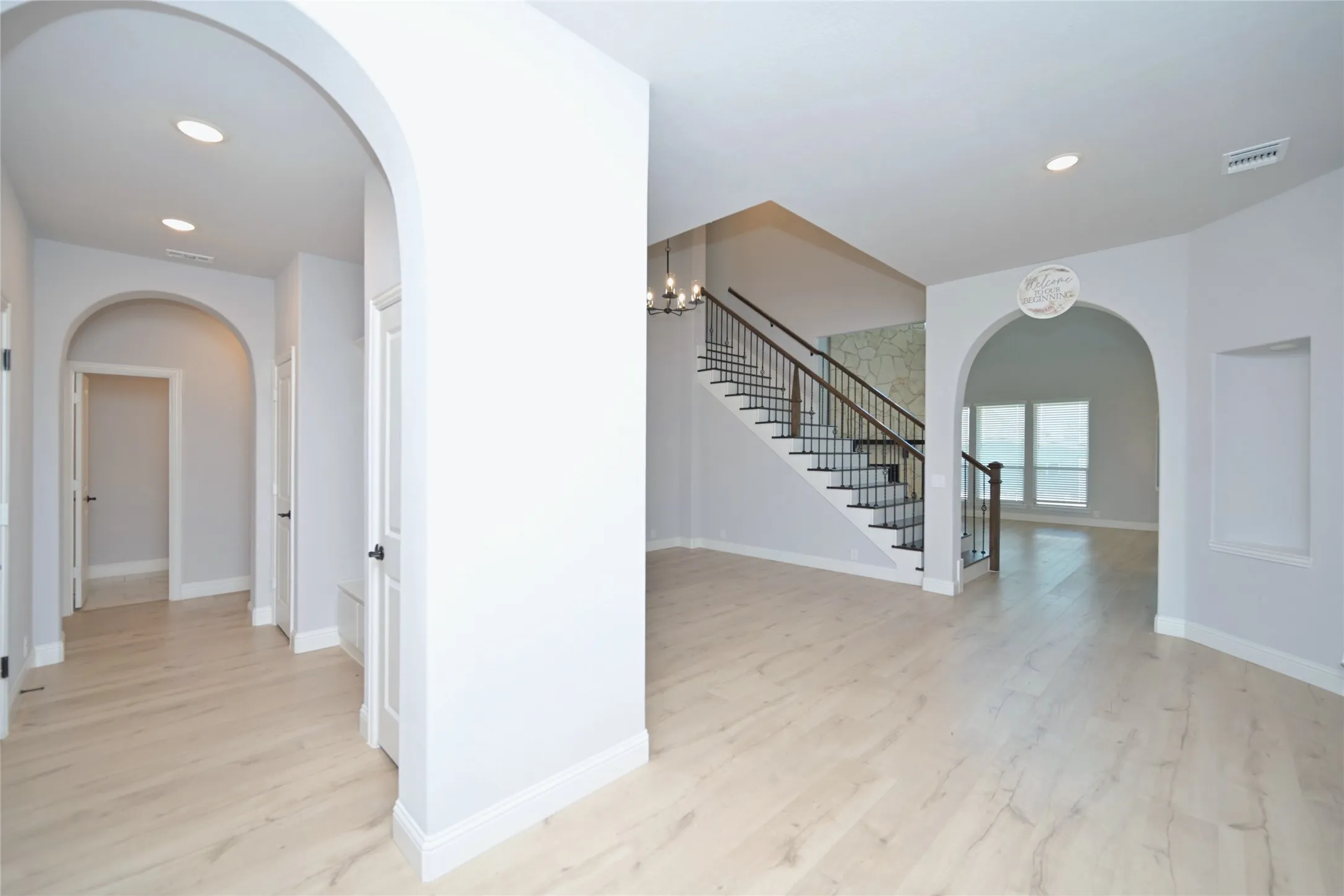 Single Family Residence For Sale in Johnson County , 12600 Eagles Bluff, Godley, Texas 76044, 5 Bedrooms, 5 Bathrooms, 3 Garage spaces, 4,054 Sqft, built in 2024, Price $698,500, mls#21257844, Real Estate Agent in Godley, Homes For Sale in Johnson county, Homes For Sale in Godley, Realtor in Godley Texas, Real Estate Brokerage Independent Realty Texas, Luminita Cordes Realtor