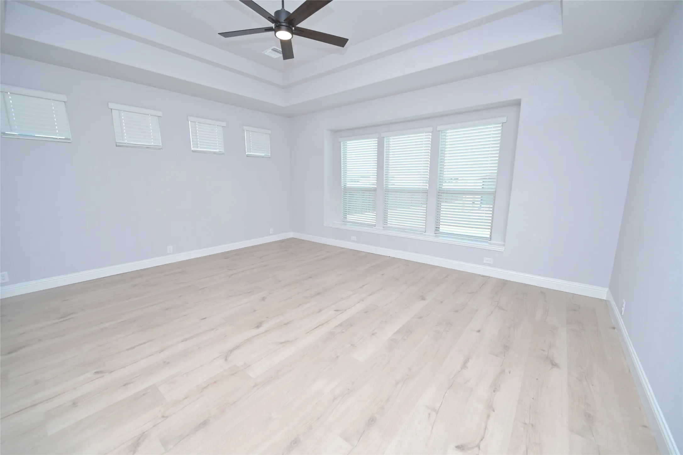 Single Family Residence For Sale in Johnson County , 12600 Eagles Bluff, Godley, Texas 76044, 5 Bedrooms, 5 Bathrooms, 3 Garage spaces, 4,054 Sqft, built in 2024, Price $698,500, mls#21257844, Real Estate Agent in Godley, Homes For Sale in Johnson county, Homes For Sale in Godley, Realtor in Godley Texas, Real Estate Brokerage Independent Realty Texas, Luminita Cordes Realtor