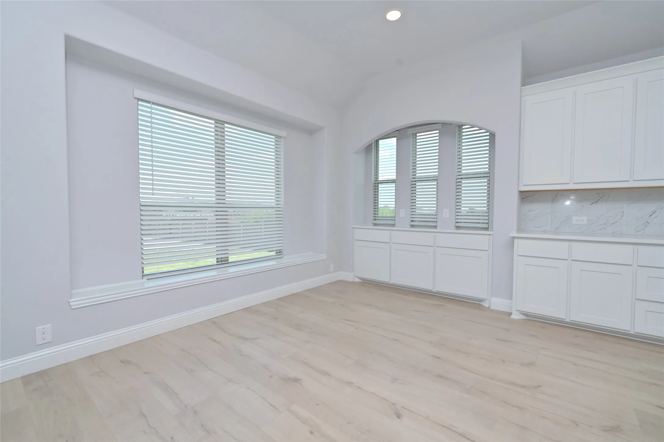 Side Built in hutch-serving area