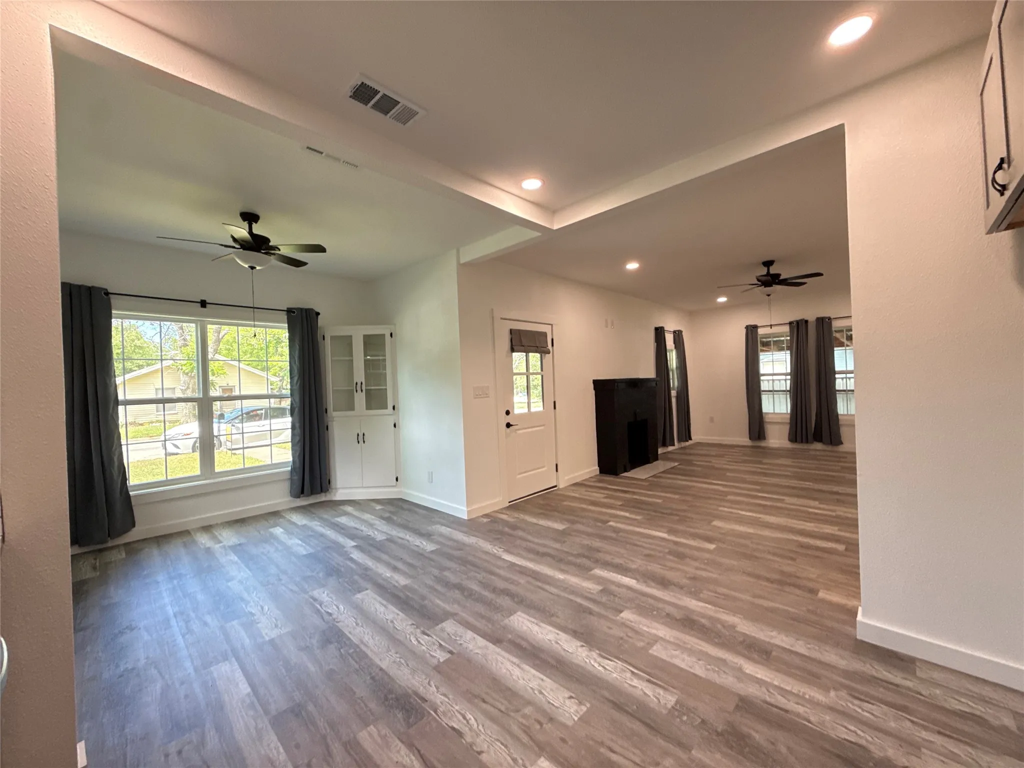 Single Family Residence For Sale in Coleman County , 208 E 9TH Street, Coleman, Texas 76834, 3 Bedroom, 3 Bathroom, Garage spaces, 1,444 Sqft, built in 0, Price $235,000, mls#21262721, Real Estate Agent in Coleman, Homes For Sale in Coleman county, Homes For Sale in Coleman, Realtor in Coleman Texas, Real Estate Brokerage Independent Realty Texas, Luminita Cordes Realtor