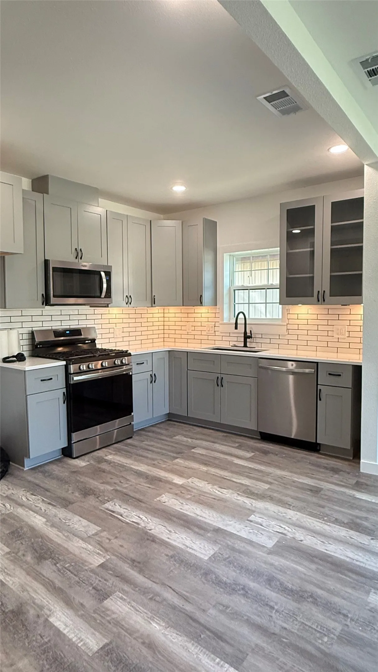 Single Family Residence For Sale in Coleman County , 208 E 9TH Street, Coleman, Texas 76834, 3 Bedroom, 3 Bathroom, Garage spaces, 1,444 Sqft, built in 0, Price $235,000, mls#21262721, Real Estate Agent in Coleman, Homes For Sale in Coleman county, Homes For Sale in Coleman, Realtor in Coleman Texas, Real Estate Brokerage Independent Realty Texas, Luminita Cordes Realtor