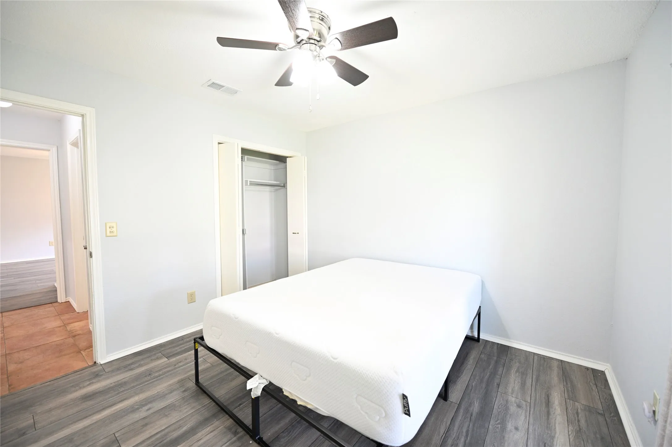 Single Family Residence For Sale in Dallas County , 2430 Beaver Run, Garland, Texas 75044, 3 Bedroom, 3 Bathroom, 2 Garage spaces, 2,196 Sqft, built in 1983, mls#21245205, Real Estate Agent in Garland, Homes For Sale in Dallas county, Homes For Sale in Garland, Realtor in Garland Texas, Real Estate Brokerage Independent Realty Texas, Luminita Cordes Realtor
