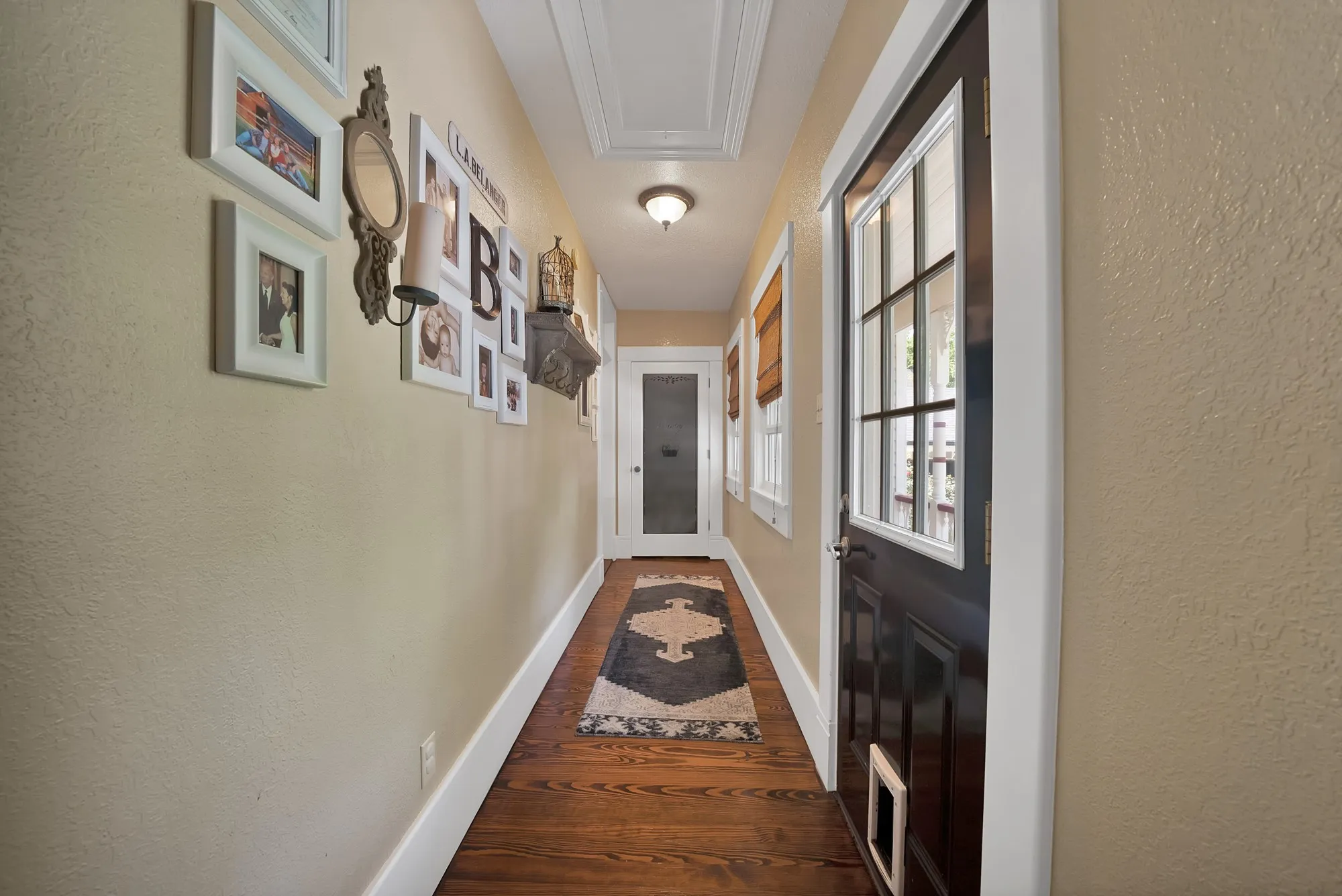 Single Family Residence For Sale in Parker County , 410 W Spring Street, Weatherford, Texas 76086, 3 Bedroom, 2 Bathroom, Garage spaces, 1,838 Sqft, built in 1892, mls#21259950, Real Estate Agent in Weatherford, Homes For Sale in Parker county, Homes For Sale in Weatherford, Realtor in Weatherford Texas, Real Estate Brokerage Independent Realty Texas, Luminita Cordes Realtor