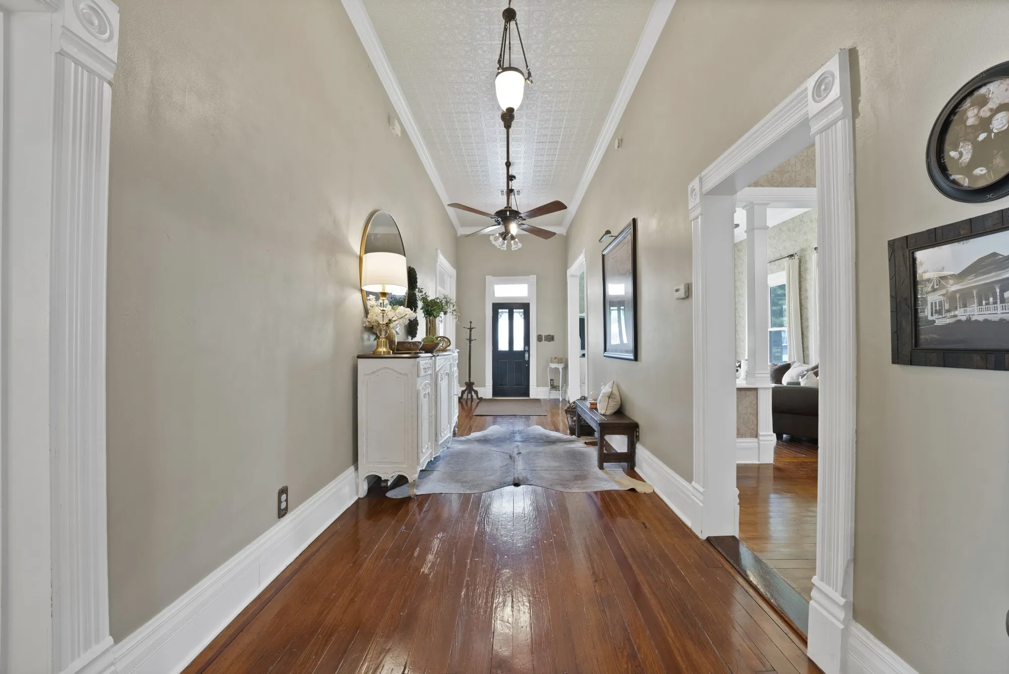 Single Family Residence For Sale in Parker County , 410 W Spring Street, Weatherford, Texas 76086, 3 Bedroom, 2 Bathroom, Garage spaces, 1,838 Sqft, built in 1892, mls#21259950, Real Estate Agent in Weatherford, Homes For Sale in Parker county, Homes For Sale in Weatherford, Realtor in Weatherford Texas, Real Estate Brokerage Independent Realty Texas, Luminita Cordes Realtor