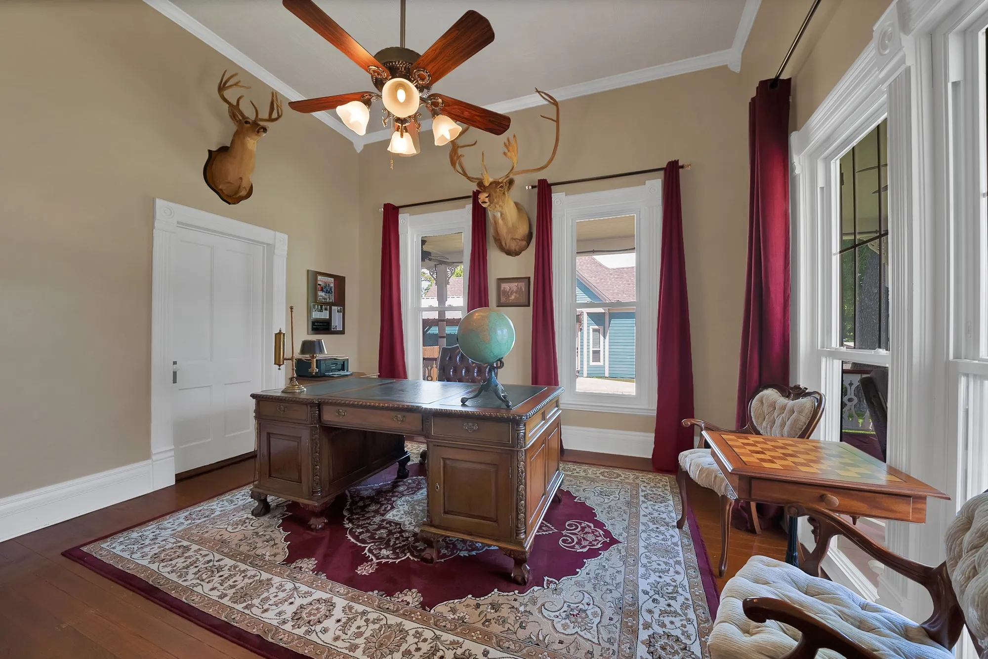 Single Family Residence For Sale in Parker County , 410 W Spring Street, Weatherford, Texas 76086, 3 Bedroom, 2 Bathroom, Garage spaces, 1,838 Sqft, built in 1892, mls#21259950, Real Estate Agent in Weatherford, Homes For Sale in Parker county, Homes For Sale in Weatherford, Realtor in Weatherford Texas, Real Estate Brokerage Independent Realty Texas, Luminita Cordes Realtor
