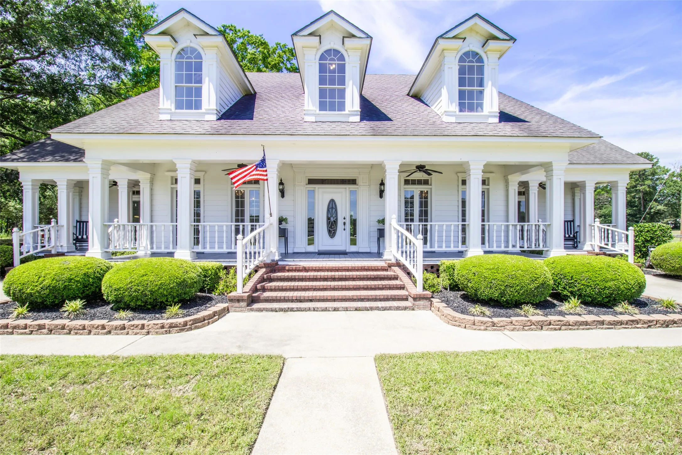 Farm For Sale in Shelby County , 3134 S US Hwy 96 Highway, Center, Texas 75935, 5 Bedroom, 4 Bathroom, 2 Garage spaces, 3,763 Sqft, built in 1996, mls#21262671, Real Estate Agent in Center, Homes For Sale in Shelby county, Homes For Sale in Center, Realtor in Center Texas, Real Estate Brokerage Independent Realty Texas, Luminita Cordes Realtor