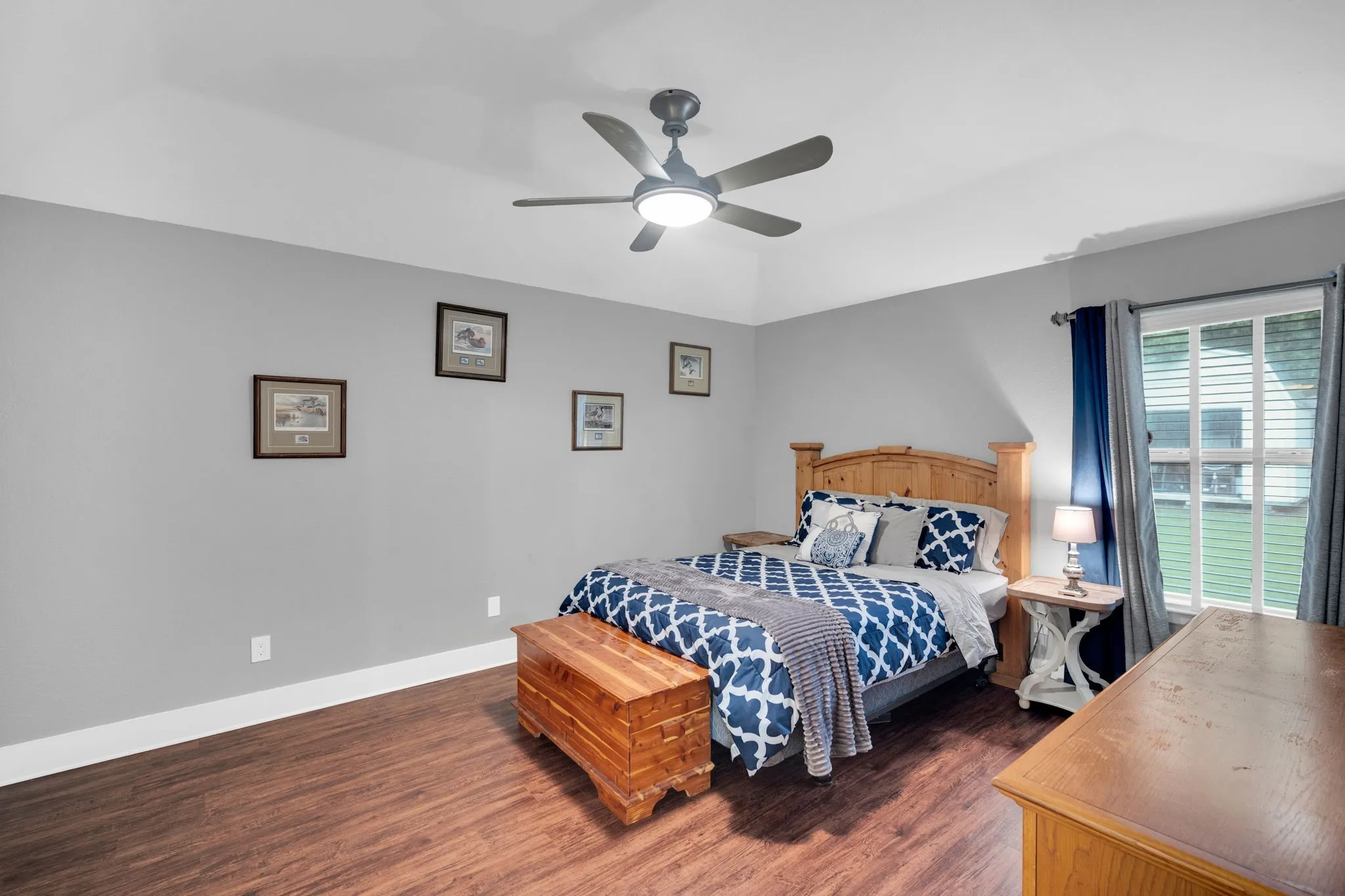 Single Family Residence For Sale in Tarrant County , 5107 Ridge Pointe Drive, Arlington, Texas 76017, 4 Bedroom, 3 Bathroom, 2 Garage spaces, 2,019 Sqft, built in 1995, mls#21261523, Real Estate Agent in Arlington, Homes For Sale in Tarrant county, Homes For Sale in Arlington, Realtor in Arlington Texas, Real Estate Brokerage Independent Realty Texas, Luminita Cordes Realtor