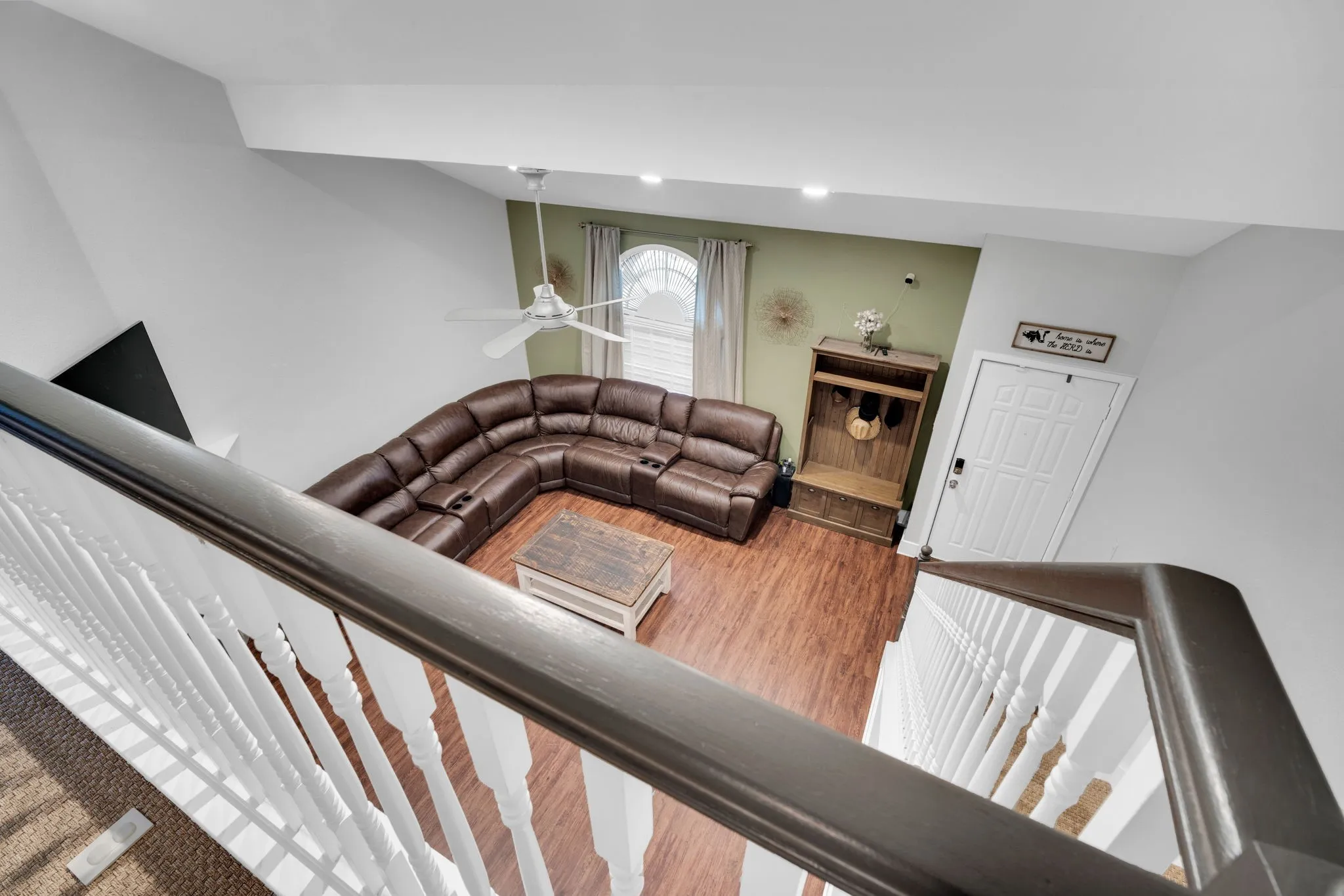 Single Family Residence For Sale in Tarrant County , 5107 Ridge Pointe Drive, Arlington, Texas 76017, 4 Bedroom, 3 Bathroom, 2 Garage spaces, 2,019 Sqft, built in 1995, mls#21261523, Real Estate Agent in Arlington, Homes For Sale in Tarrant county, Homes For Sale in Arlington, Realtor in Arlington Texas, Real Estate Brokerage Independent Realty Texas, Luminita Cordes Realtor