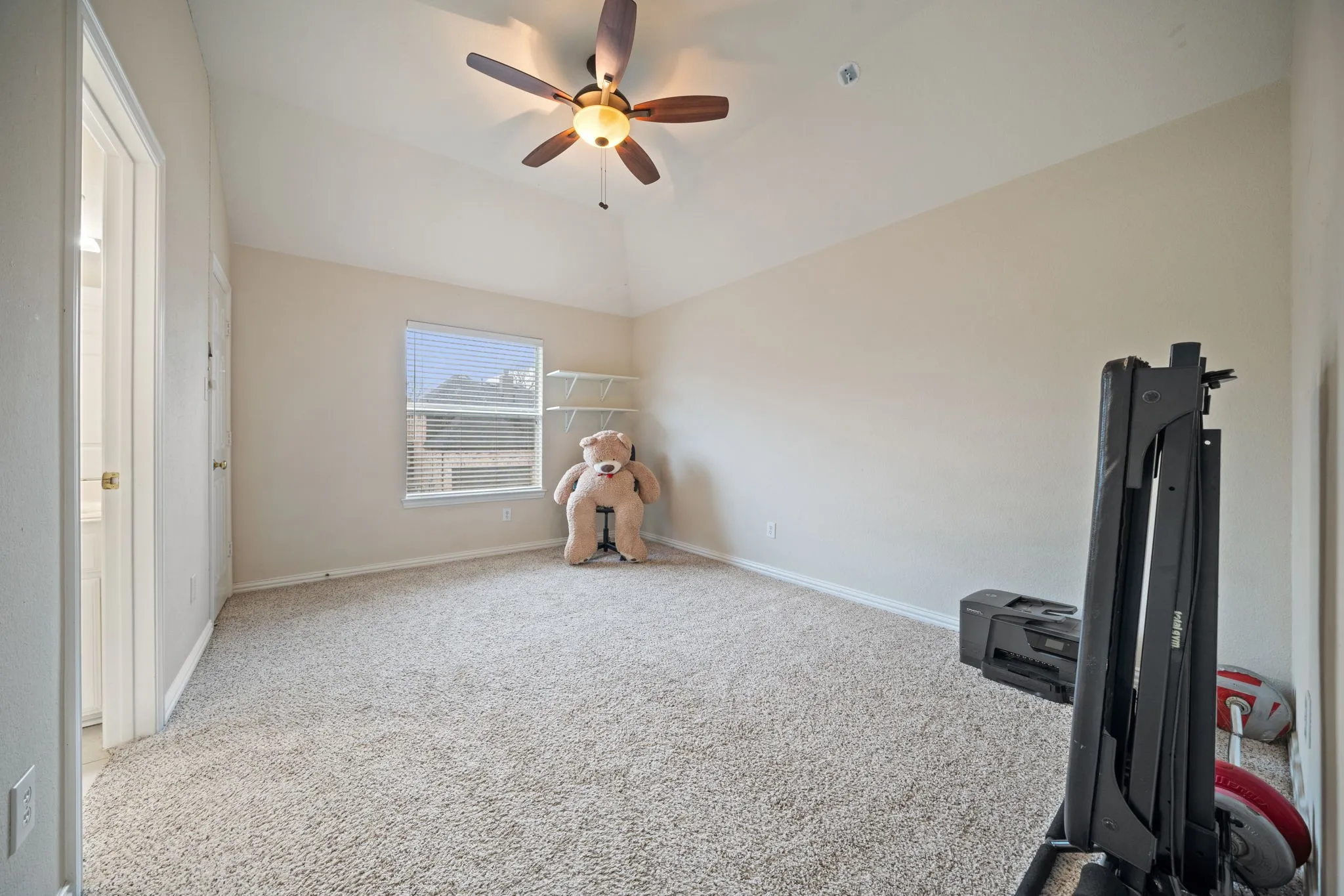 Single Family Residence For Rent in Rockwall County , 1571 Coastal Drive, Rockwall, Texas 75087, 5 Bedroom, 4 Bathroom, 2 Garage spaces, 3,618 Sqft, built in 2002, mls#21262779, Real Estate Agent in Rockwall, Homes For Rent in Rockwall county, Homes For Rent in Rockwall, Realtor in Rockwall Texas, Real Estate Brokerage Independent Realty Texas, Luminita Cordes Realtor