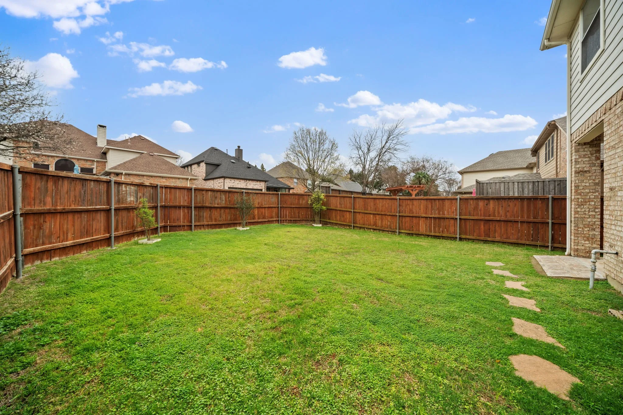 Single Family Residence For Rent in Rockwall County , 1571 Coastal Drive, Rockwall, Texas 75087, 5 Bedroom, 4 Bathroom, 2 Garage spaces, 3,618 Sqft, built in 2002, mls#21262779, Real Estate Agent in Rockwall, Homes For Rent in Rockwall county, Homes For Rent in Rockwall, Realtor in Rockwall Texas, Real Estate Brokerage Independent Realty Texas, Luminita Cordes Realtor