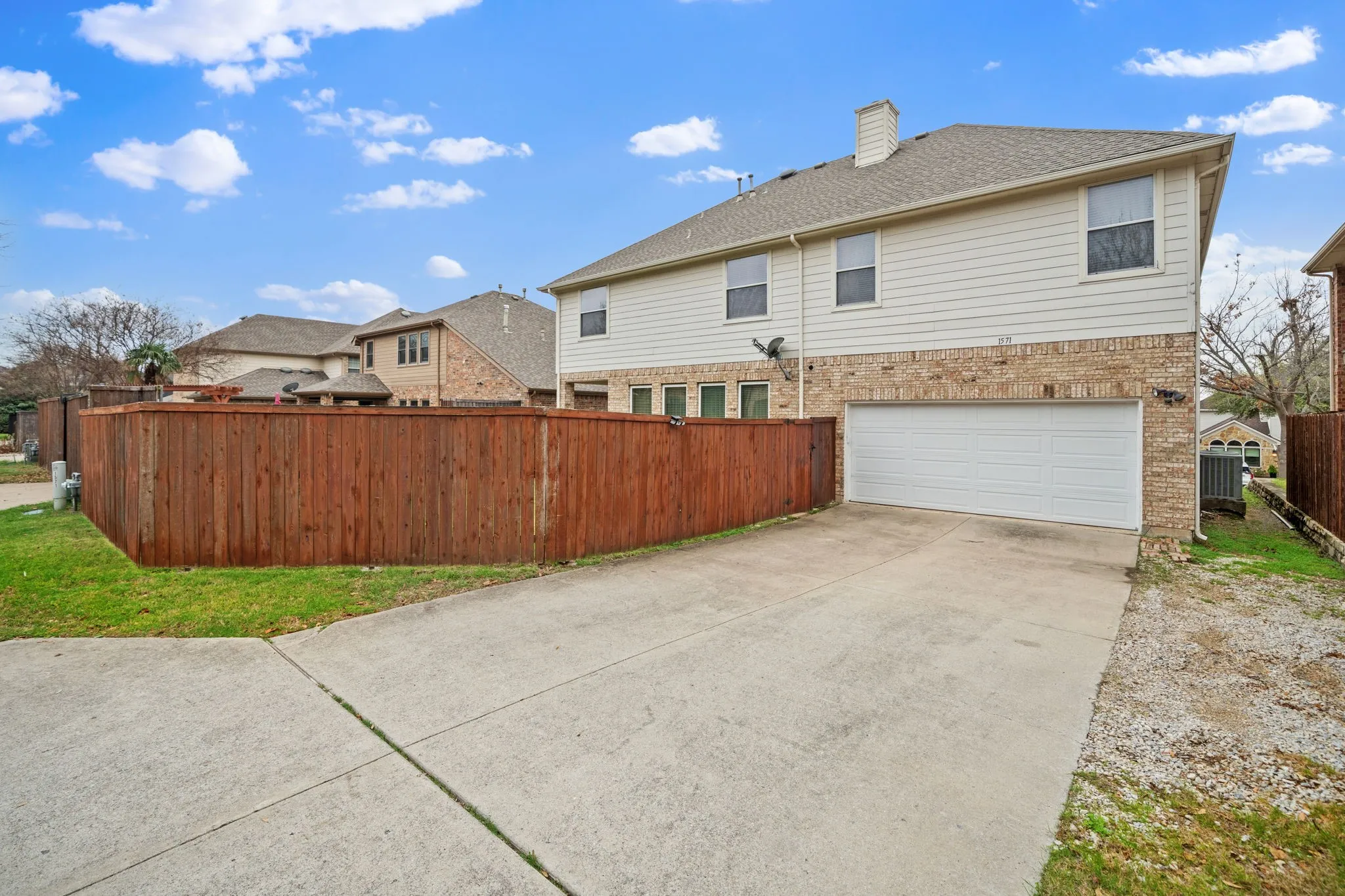 Single Family Residence For Rent in Rockwall County , 1571 Coastal Drive, Rockwall, Texas 75087, 5 Bedroom, 4 Bathroom, 2 Garage spaces, 3,618 Sqft, built in 2002, mls#21262779, Real Estate Agent in Rockwall, Homes For Rent in Rockwall county, Homes For Rent in Rockwall, Realtor in Rockwall Texas, Real Estate Brokerage Independent Realty Texas, Luminita Cordes Realtor