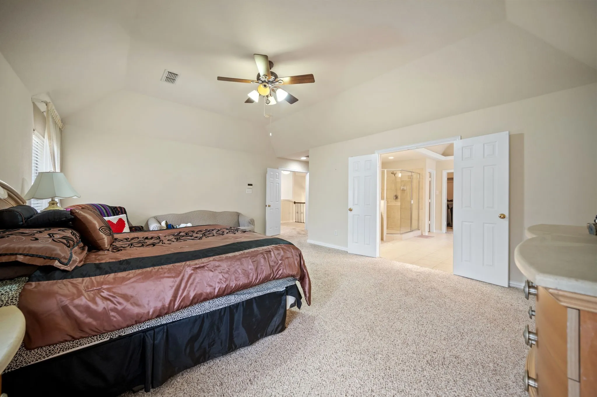 Single Family Residence For Rent in Rockwall County , 1571 Coastal Drive, Rockwall, Texas 75087, 5 Bedroom, 4 Bathroom, 2 Garage spaces, 3,618 Sqft, built in 2002, mls#21262779, Real Estate Agent in Rockwall, Homes For Rent in Rockwall county, Homes For Rent in Rockwall, Realtor in Rockwall Texas, Real Estate Brokerage Independent Realty Texas, Luminita Cordes Realtor
