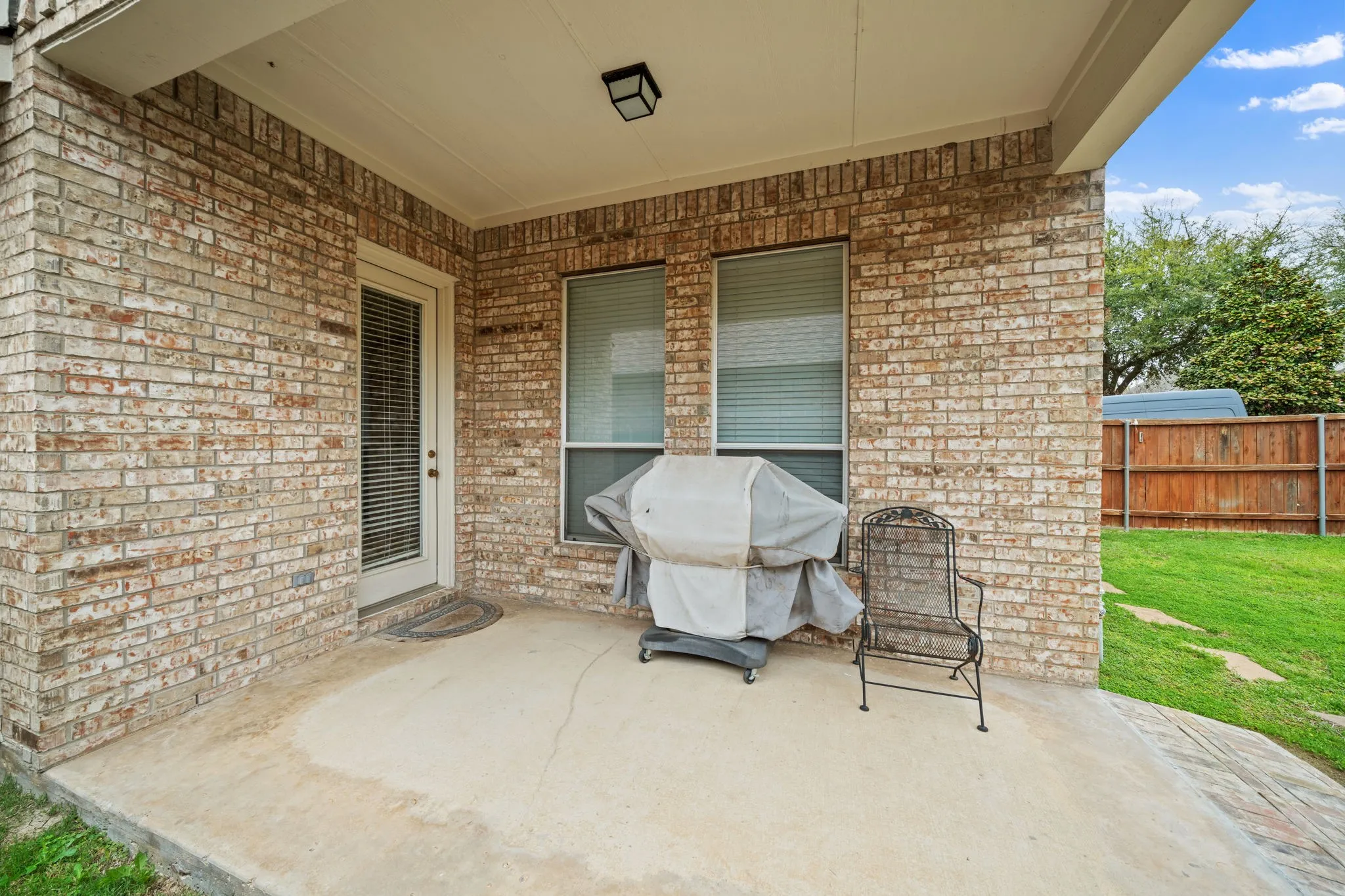 Single Family Residence For Rent in Rockwall County , 1571 Coastal Drive, Rockwall, Texas 75087, 5 Bedroom, 4 Bathroom, 2 Garage spaces, 3,618 Sqft, built in 2002, mls#21262779, Real Estate Agent in Rockwall, Homes For Rent in Rockwall county, Homes For Rent in Rockwall, Realtor in Rockwall Texas, Real Estate Brokerage Independent Realty Texas, Luminita Cordes Realtor