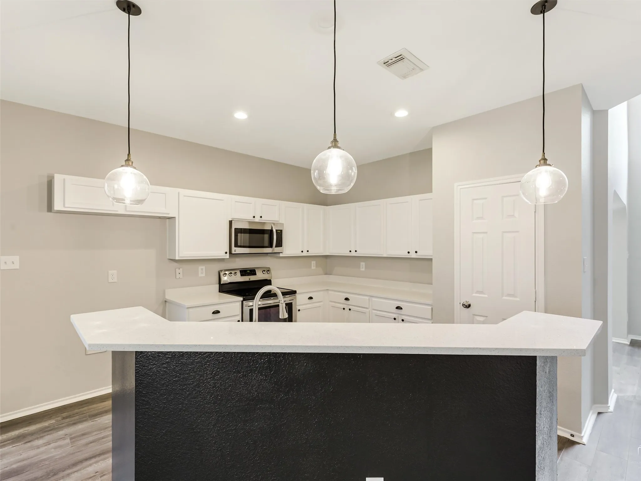 Single Family Residence For Sale in Collin County , 2064 Forest Meadow Drive, Princeton, Texas 75407, 4 Bedroom, 3 Bathroom, 2 Garage spaces, 2,340 Sqft, built in 2004, mls#21260007, Real Estate Agent in Princeton, Homes For Sale in Collin county, Homes For Sale in Princeton, Realtor in Princeton Texas, Real Estate Brokerage Independent Realty Texas, Luminita Cordes Realtor