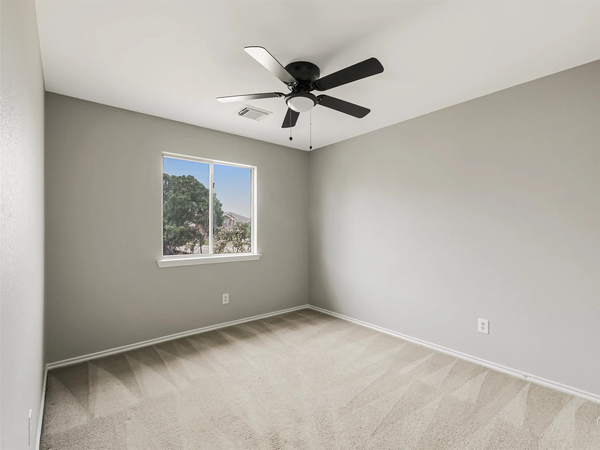 Single Family Residence For Sale in Collin County , 2064 Forest Meadow Drive, Princeton, Texas 75407, 4 Bedroom, 3 Bathroom, 2 Garage spaces, 2,340 Sqft, built in 2004, mls#21260007, Real Estate Agent in Princeton, Homes For Sale in Collin county, Homes For Sale in Princeton, Realtor in Princeton Texas, Real Estate Brokerage Independent Realty Texas, Luminita Cordes Realtor