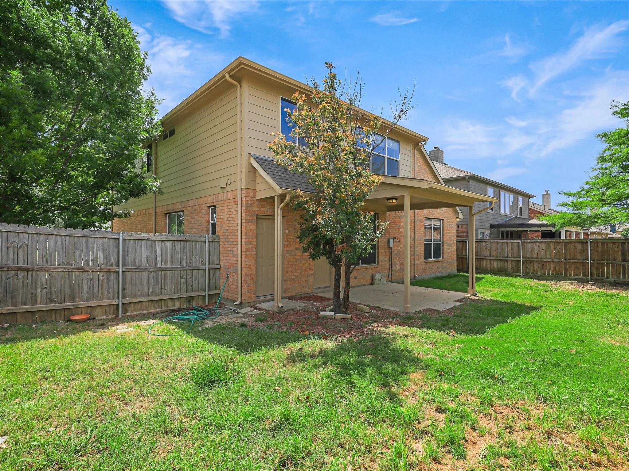 Single Family Residence For Sale in Collin County , 2064 Forest Meadow Drive, Princeton, Texas 75407, 4 Bedroom, 3 Bathroom, 2 Garage spaces, 2,340 Sqft, built in 2004, mls#21260007, Real Estate Agent in Princeton, Homes For Sale in Collin county, Homes For Sale in Princeton, Realtor in Princeton Texas, Real Estate Brokerage Independent Realty Texas, Luminita Cordes Realtor