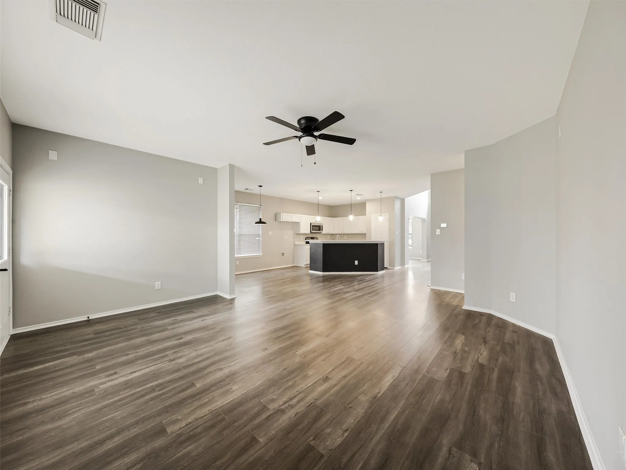 Single Family Residence For Sale in Collin County , 2064 Forest Meadow Drive, Princeton, Texas 75407, 4 Bedroom, 3 Bathroom, 2 Garage spaces, 2,340 Sqft, built in 2004, mls#21260007, Real Estate Agent in Princeton, Homes For Sale in Collin county, Homes For Sale in Princeton, Realtor in Princeton Texas, Real Estate Brokerage Independent Realty Texas, Luminita Cordes Realtor