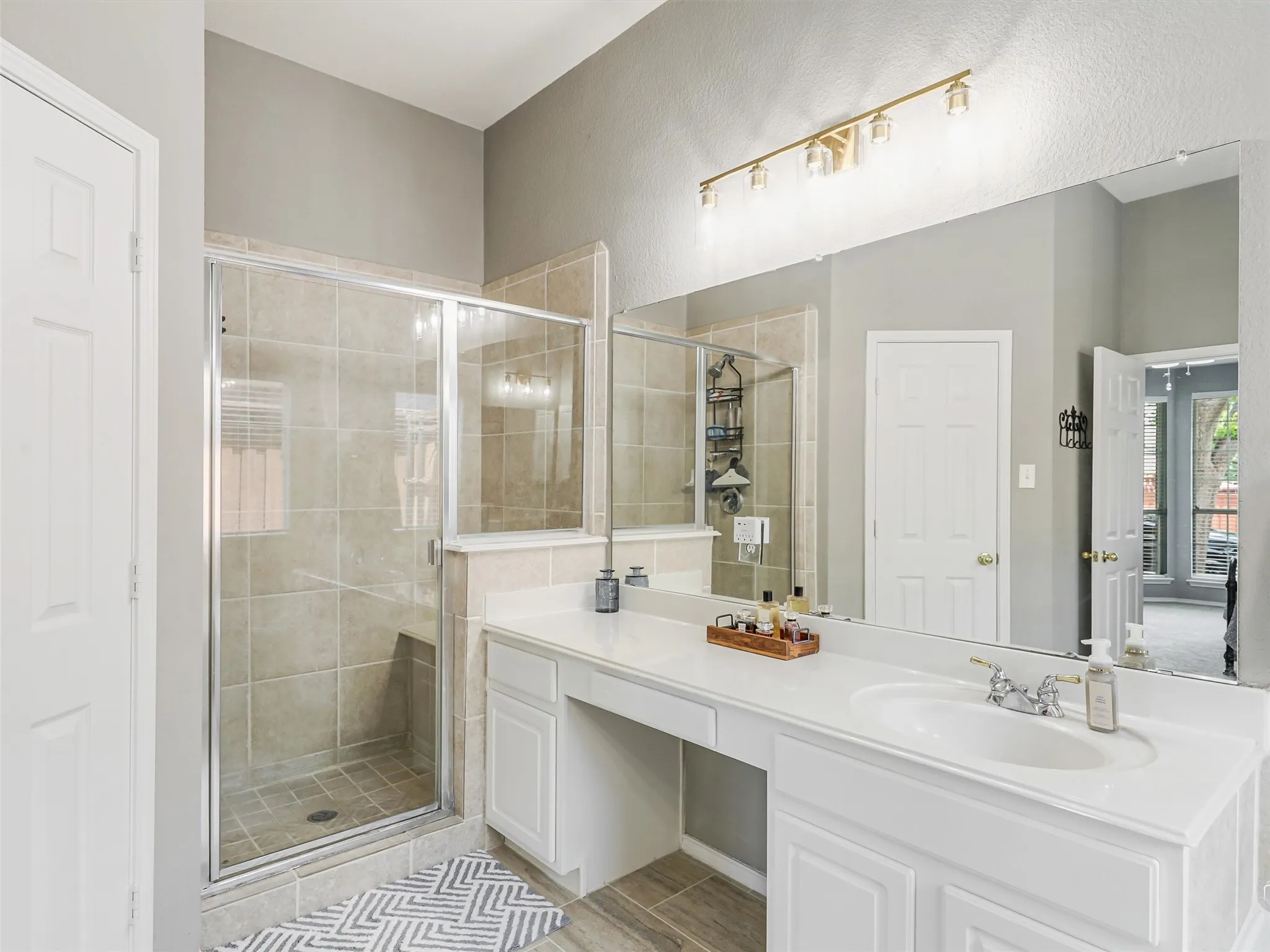 Single Family Residence For Sale in Denton County , 8653 Shakespeare Lane, Frisco, Texas 75036, 5 Bedroom, 4 Bathroom, 2 Garage spaces, 3,678 Sqft, built in 2003, mls#21258976, Real Estate Agent in Frisco, Homes For Sale in Denton county, Homes For Sale in Frisco, Realtor in Frisco Texas, Real Estate Brokerage Independent Realty Texas, Luminita Cordes Realtor