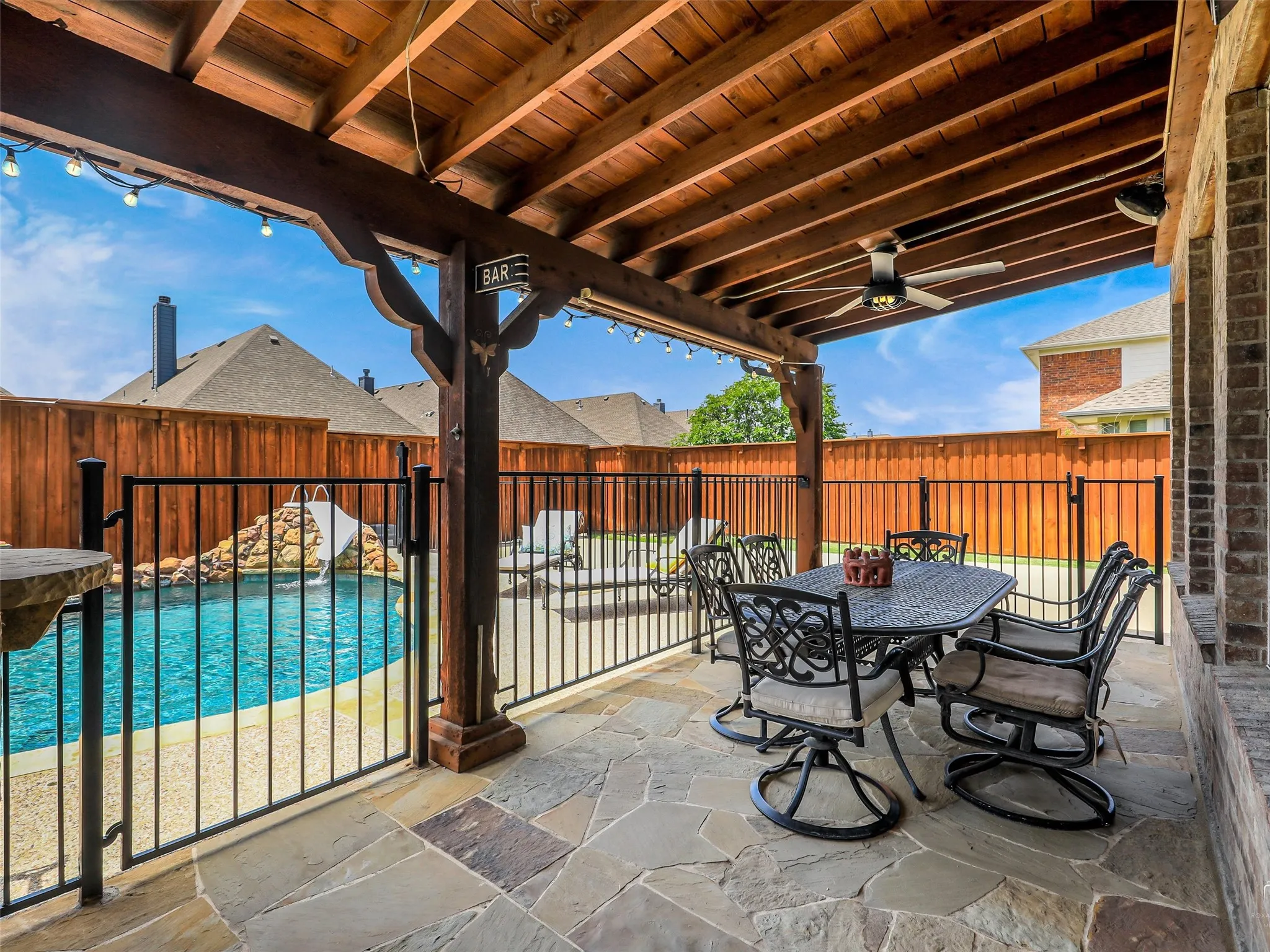 Single Family Residence For Sale in Denton County , 8653 Shakespeare Lane, Frisco, Texas 75036, 5 Bedroom, 4 Bathroom, 2 Garage spaces, 3,678 Sqft, built in 2003, mls#21258976, Real Estate Agent in Frisco, Homes For Sale in Denton county, Homes For Sale in Frisco, Realtor in Frisco Texas, Real Estate Brokerage Independent Realty Texas, Luminita Cordes Realtor