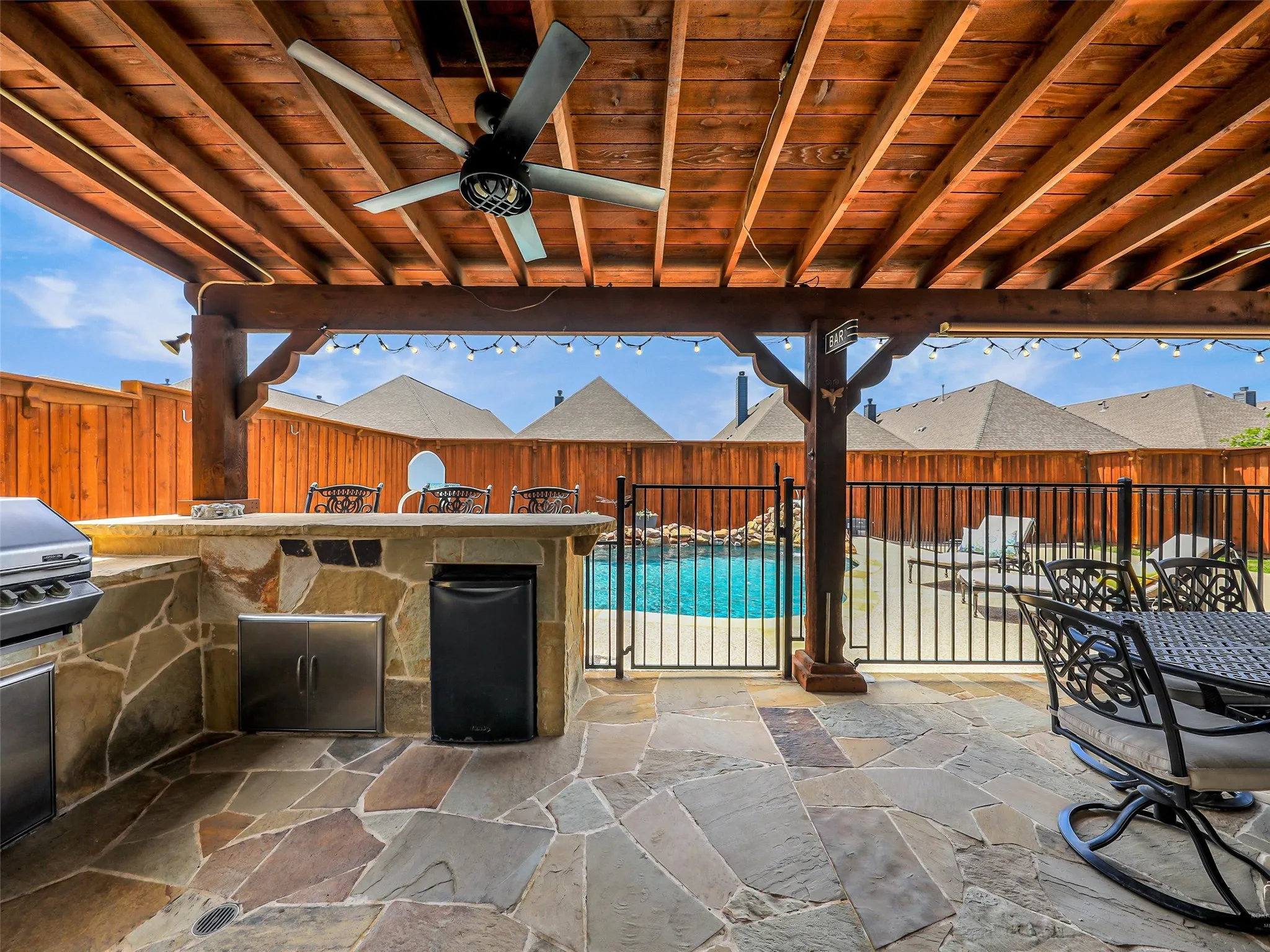 Single Family Residence For Sale in Denton County , 8653 Shakespeare Lane, Frisco, Texas 75036, 5 Bedroom, 4 Bathroom, 2 Garage spaces, 3,678 Sqft, built in 2003, mls#21258976, Real Estate Agent in Frisco, Homes For Sale in Denton county, Homes For Sale in Frisco, Realtor in Frisco Texas, Real Estate Brokerage Independent Realty Texas, Luminita Cordes Realtor