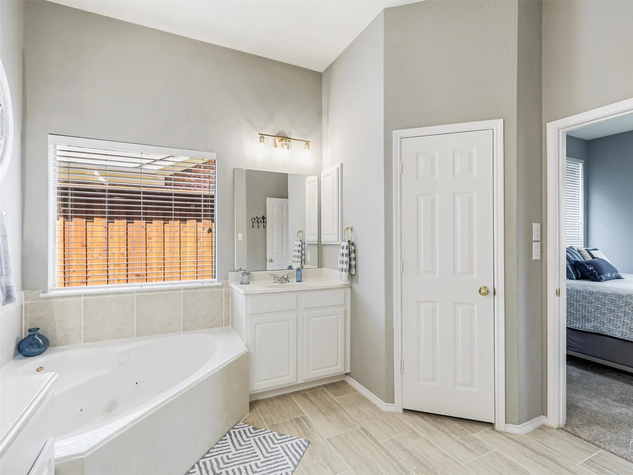 Single Family Residence For Sale in Denton County , 8653 Shakespeare Lane, Frisco, Texas 75036, 5 Bedroom, 4 Bathroom, 2 Garage spaces, 3,678 Sqft, built in 2003, mls#21258976, Real Estate Agent in Frisco, Homes For Sale in Denton county, Homes For Sale in Frisco, Realtor in Frisco Texas, Real Estate Brokerage Independent Realty Texas, Luminita Cordes Realtor